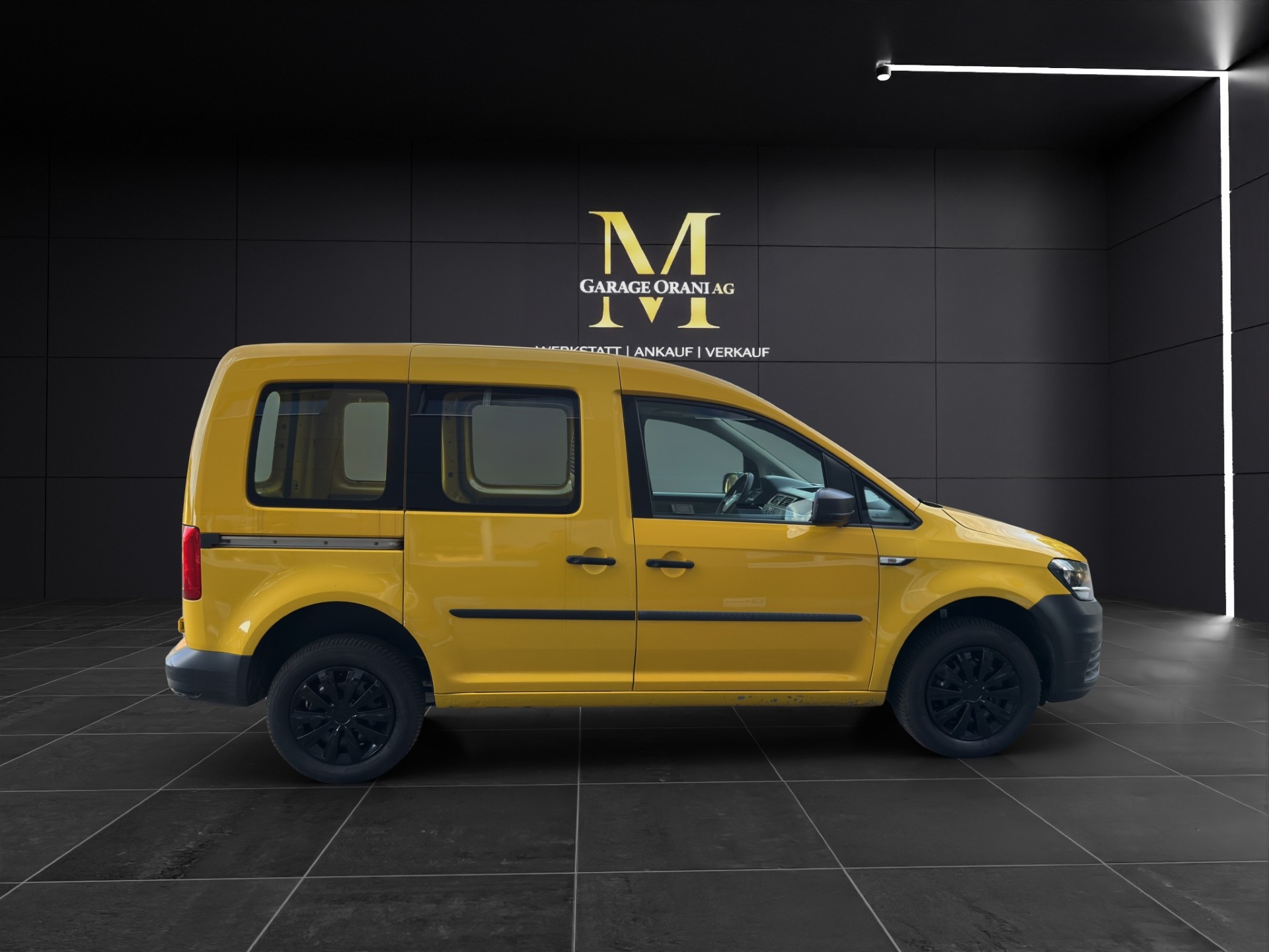 VW Caddy 2.0TDI 4Motion BlueMotion Technology-image-5