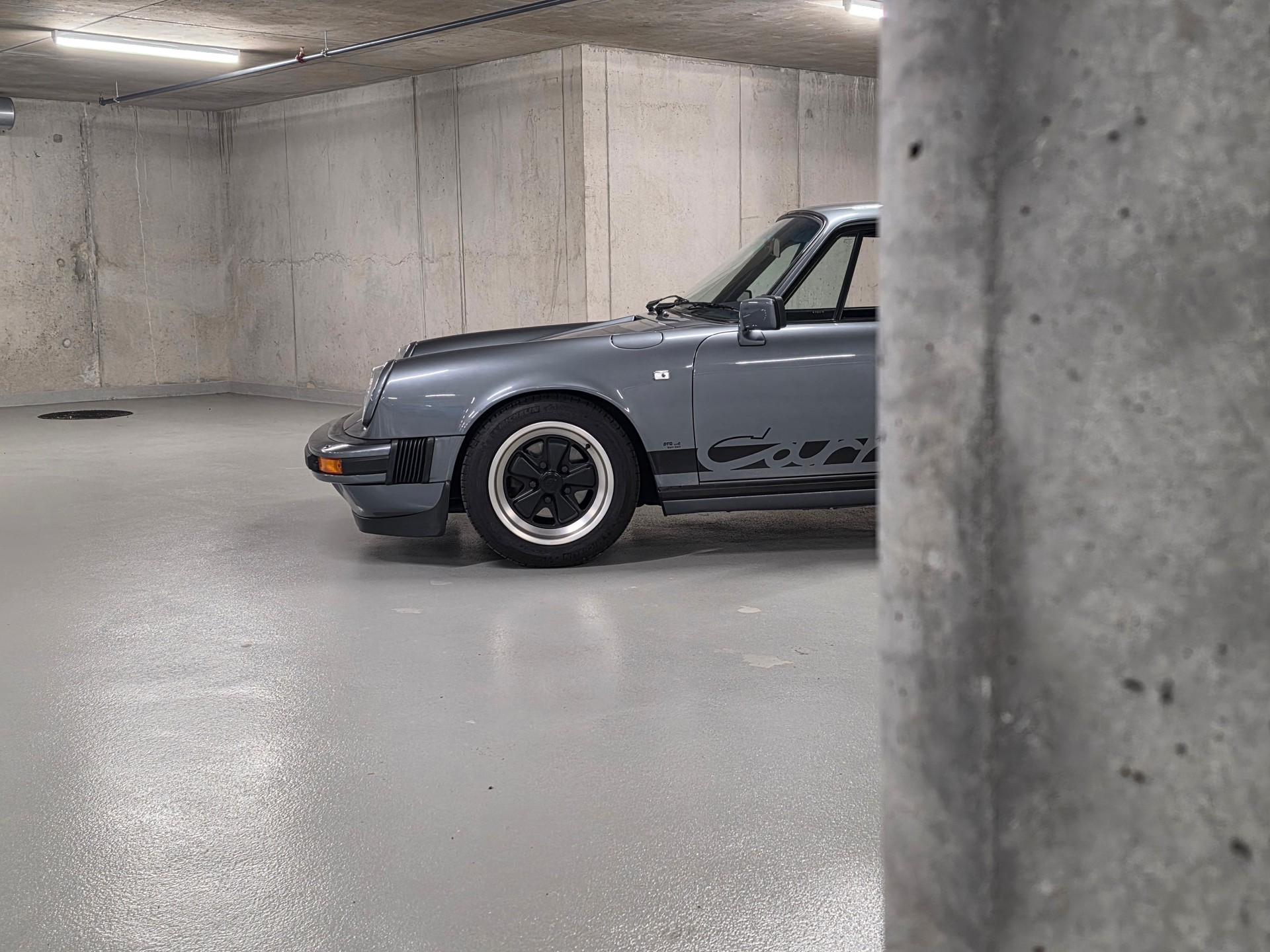 PORSCHE 911 SC-image-3