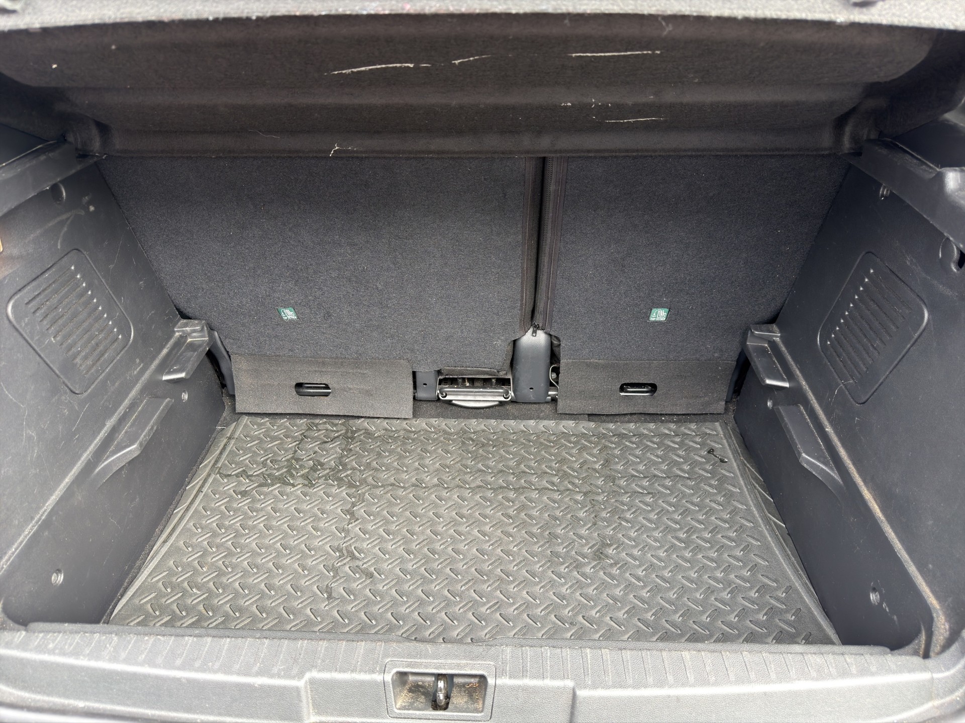 RENAULT Captur 1.2 T 16V Initiale Paris EDC-image-12