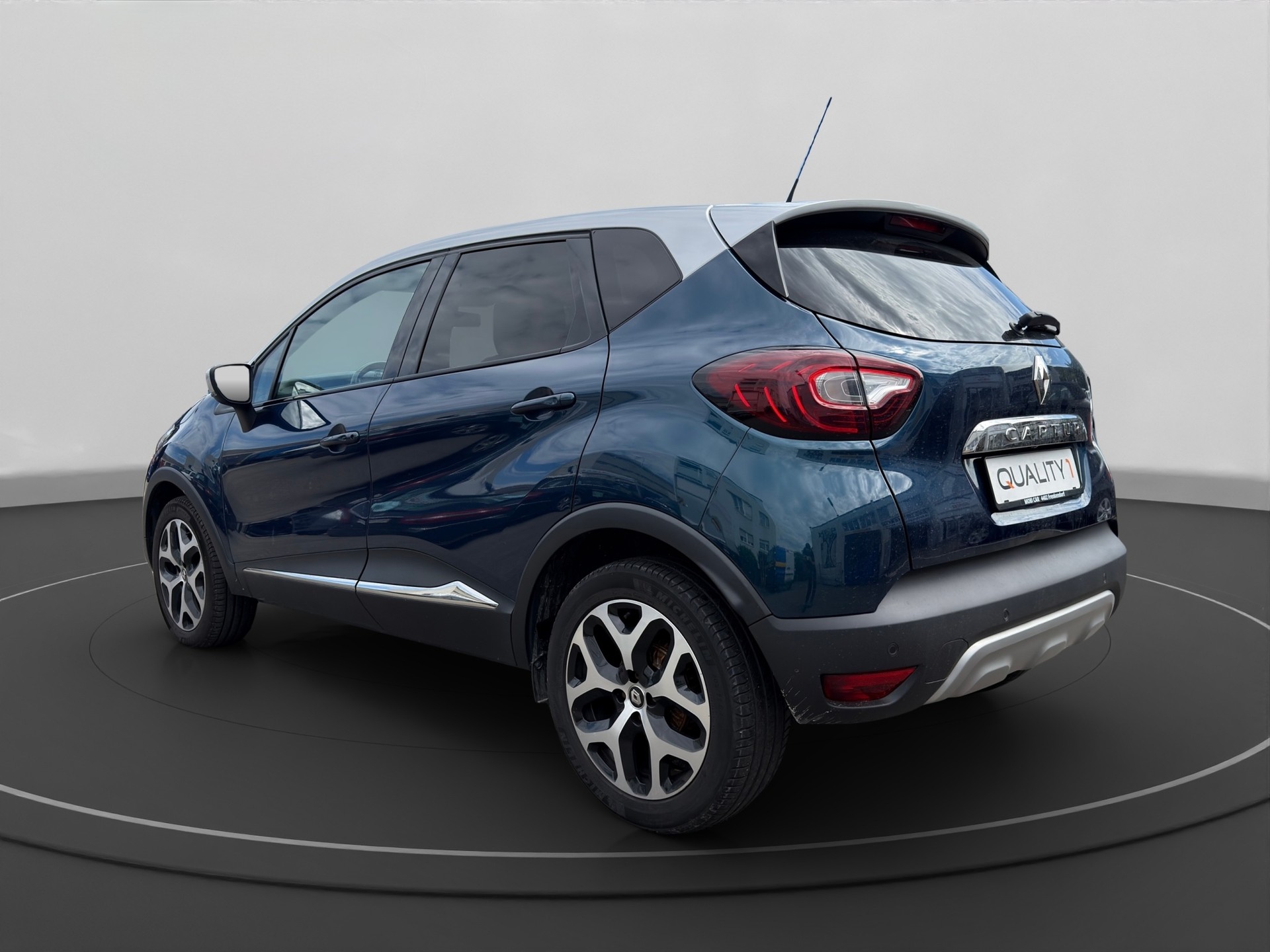 RENAULT Captur 1.2 T 16V Initiale Paris EDC-image-2