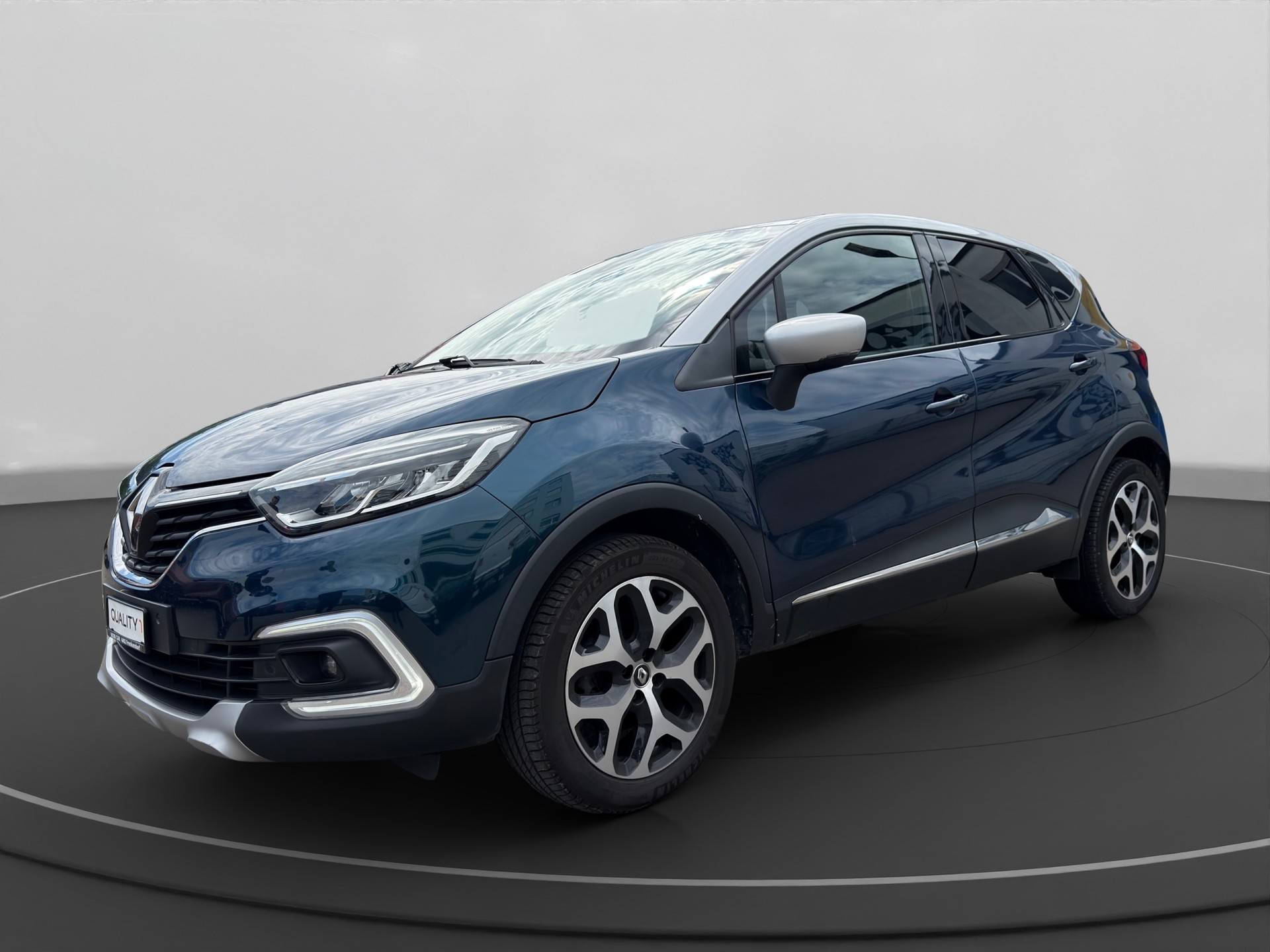 RENAULT Captur 1.2 T 16V Initiale Paris EDC-image-0