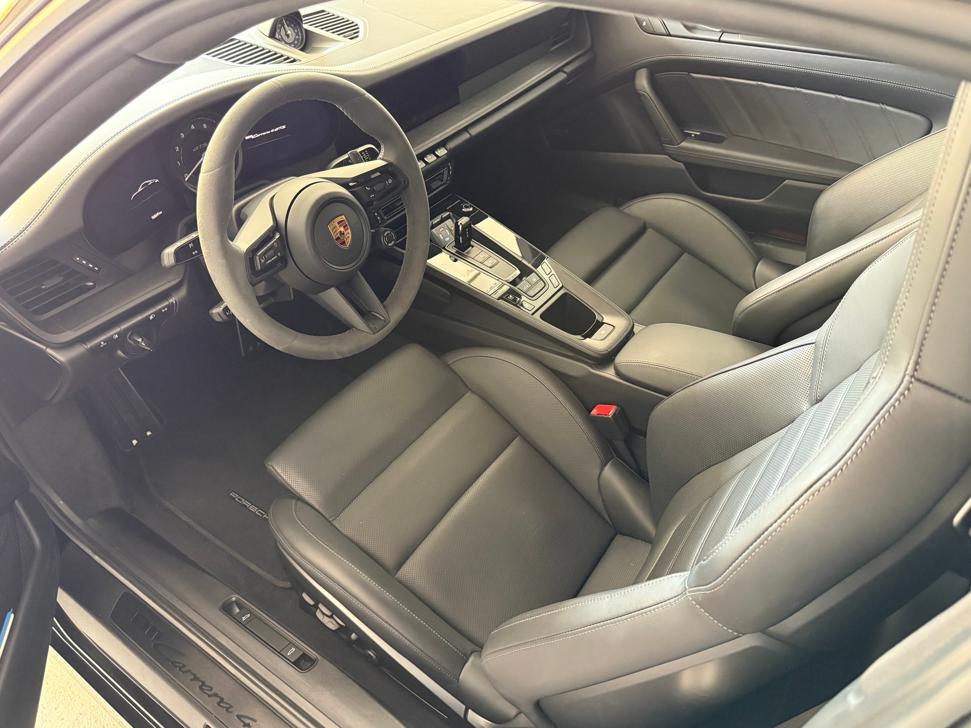 PORSCHE 3.0 Carrera 4 GTS PDK-image-4
