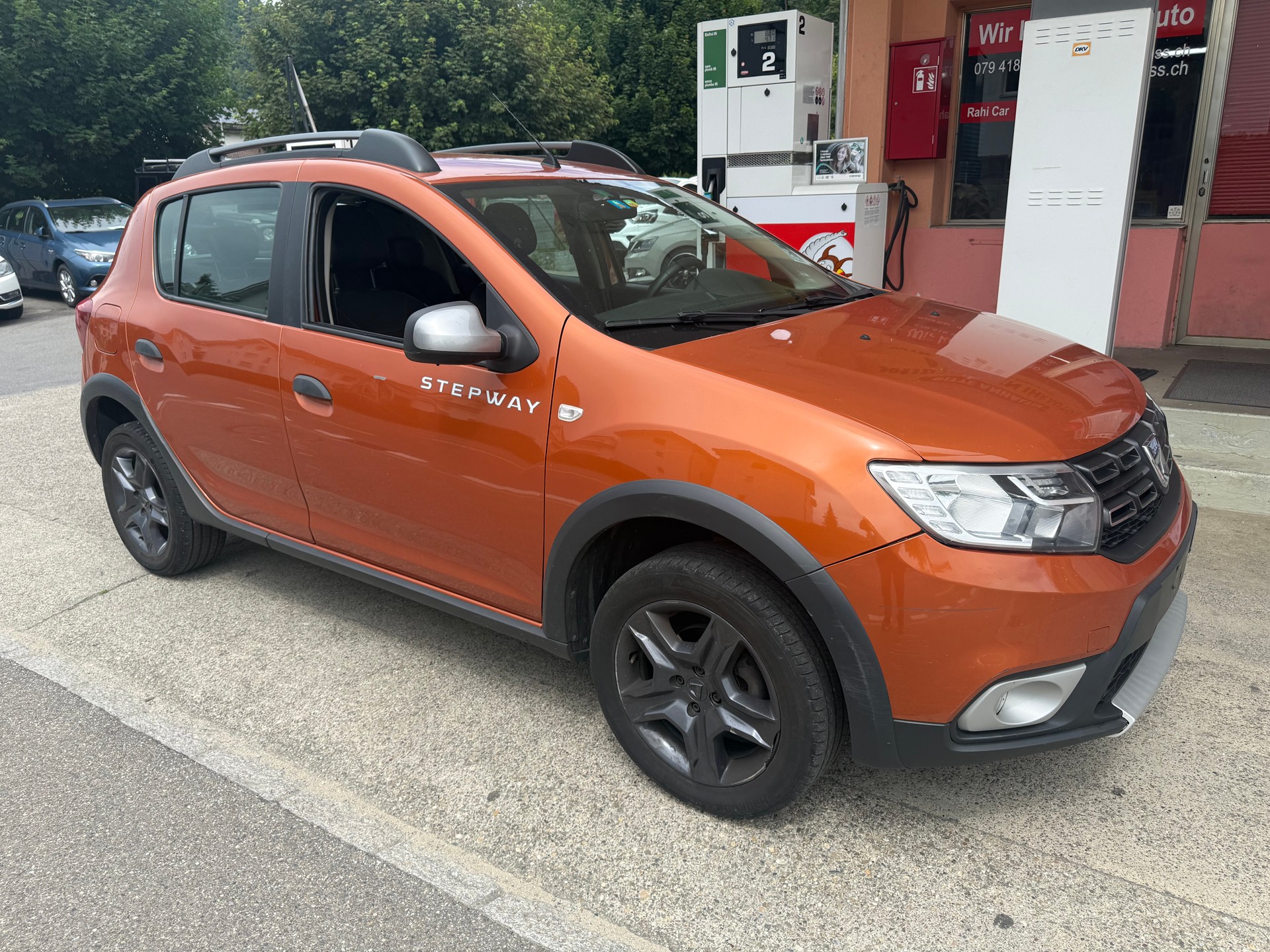 DACIA Sandero Tce 90 Stepway Lauréate Automatic-image-2