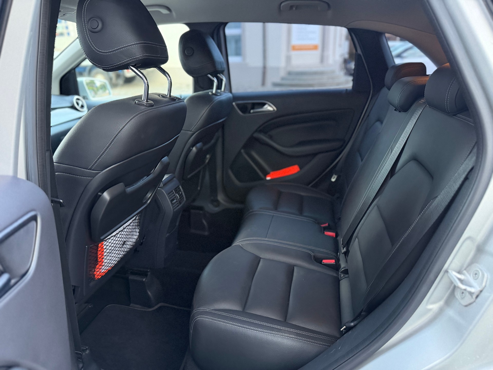 MERCEDES-BENZ B 200 CDI AMG Line 7G-DCT-image-10