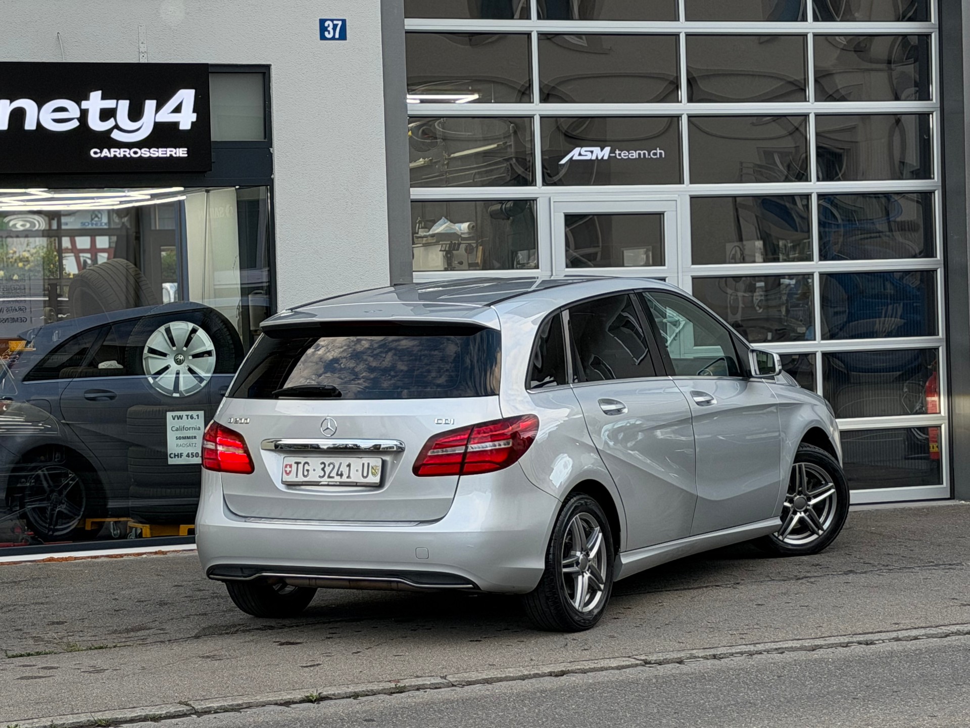 MERCEDES-BENZ B 200 CDI AMG Line 7G-DCT-image-5