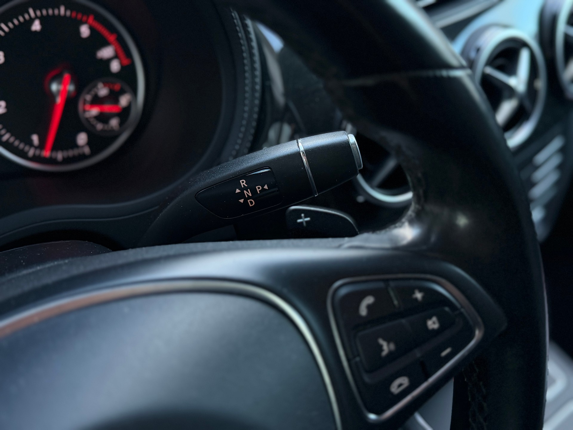 MERCEDES-BENZ B 200 CDI AMG Line 7G-DCT-image-11