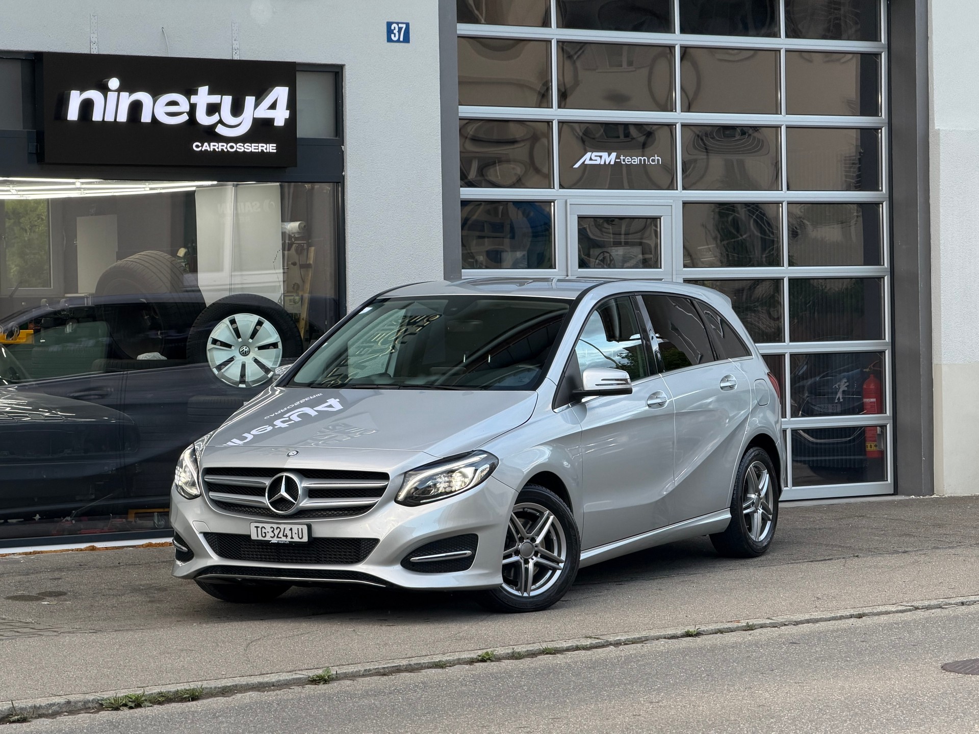 MERCEDES-BENZ B 200 CDI AMG Line 7G-DCT-image-1