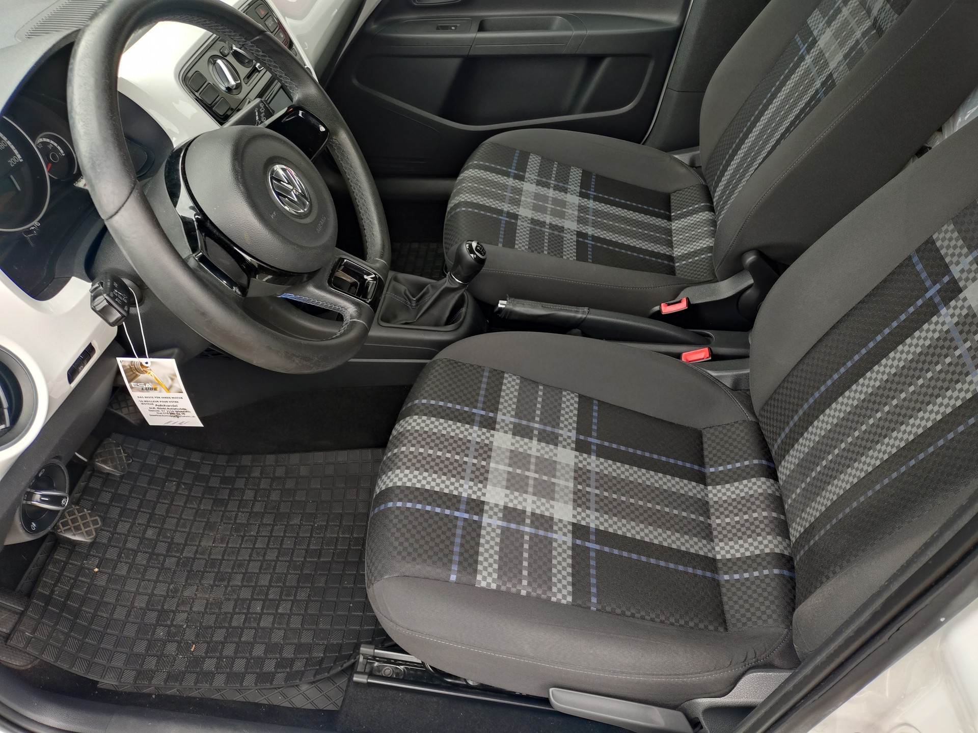 VW Up 1.0 move up-image-9