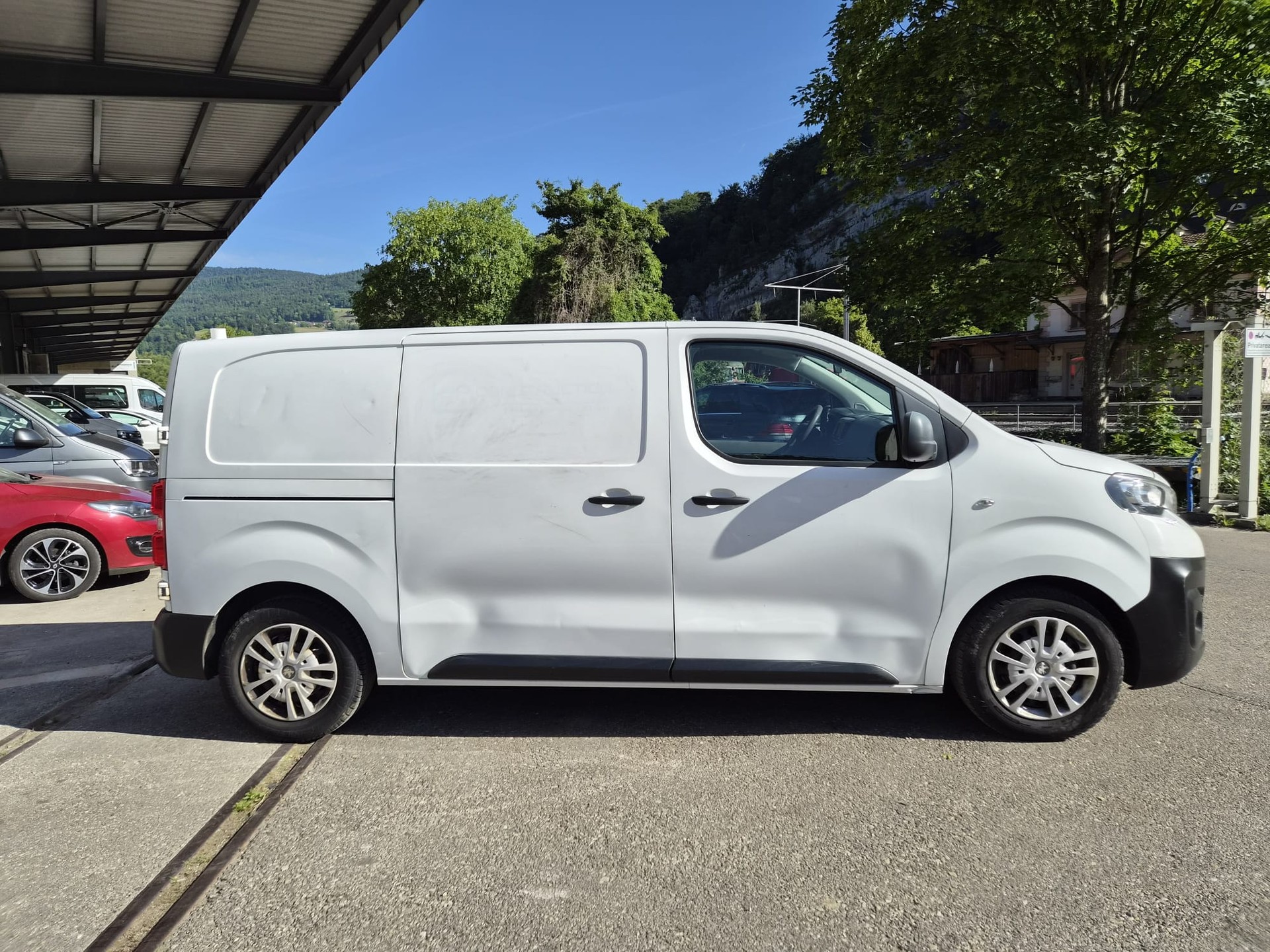 PEUGEOT Active-image-3