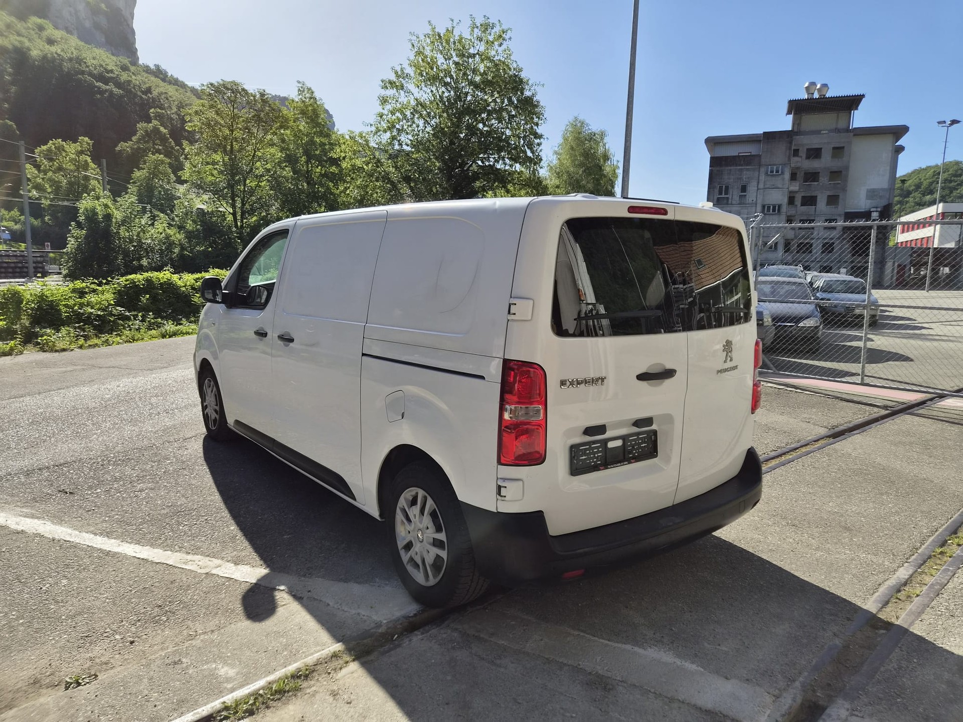 PEUGEOT Active-image-4
