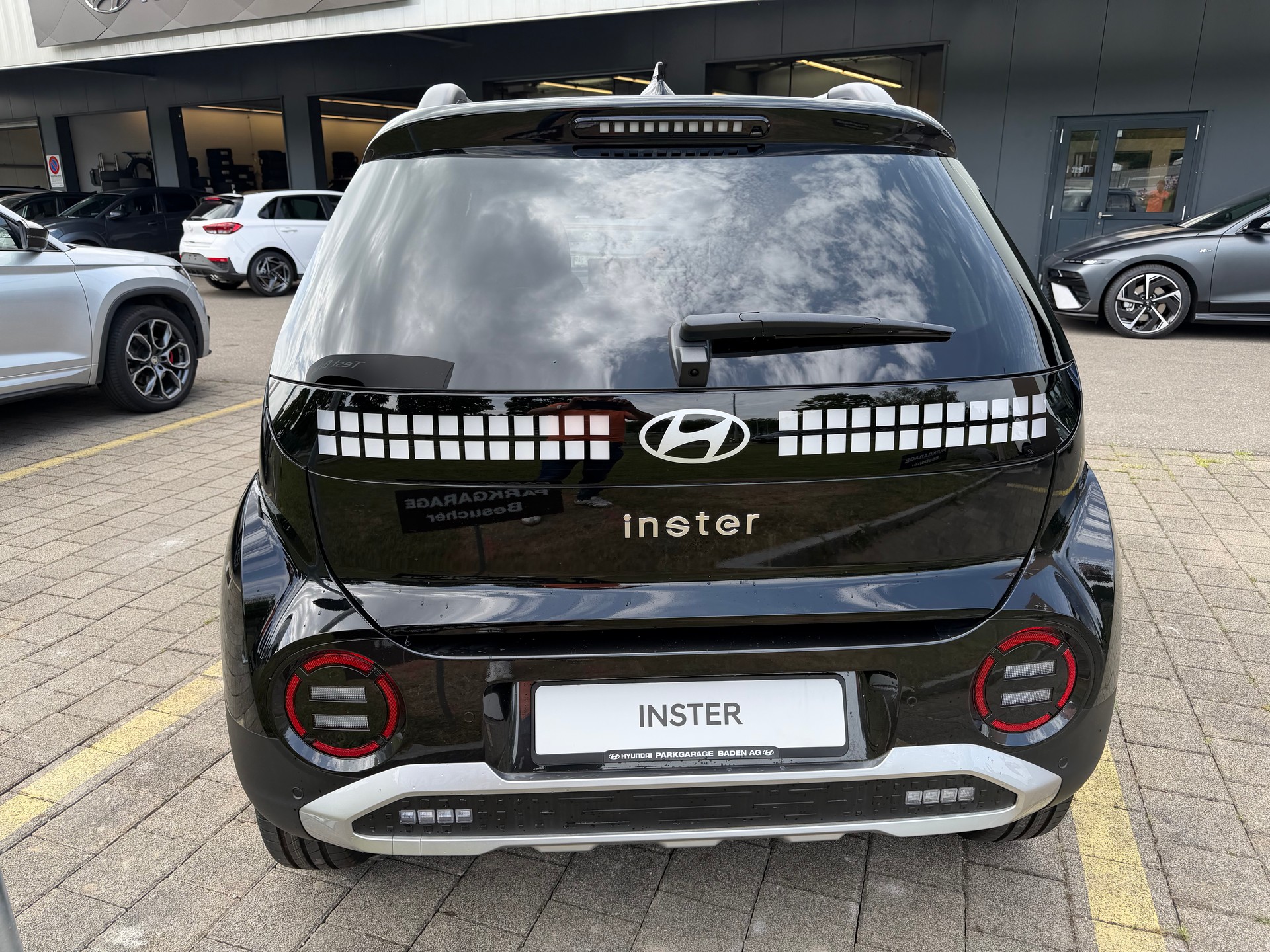 HYUNDAI Inster 49kWh Amplia-image-2