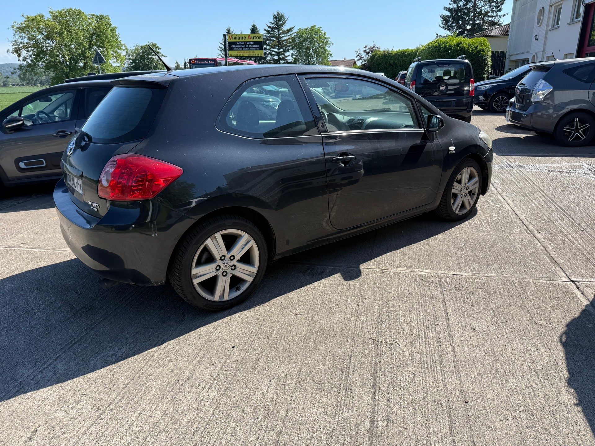 TOYOTA Auris 1.4 D-4D Linea Terra-image-3