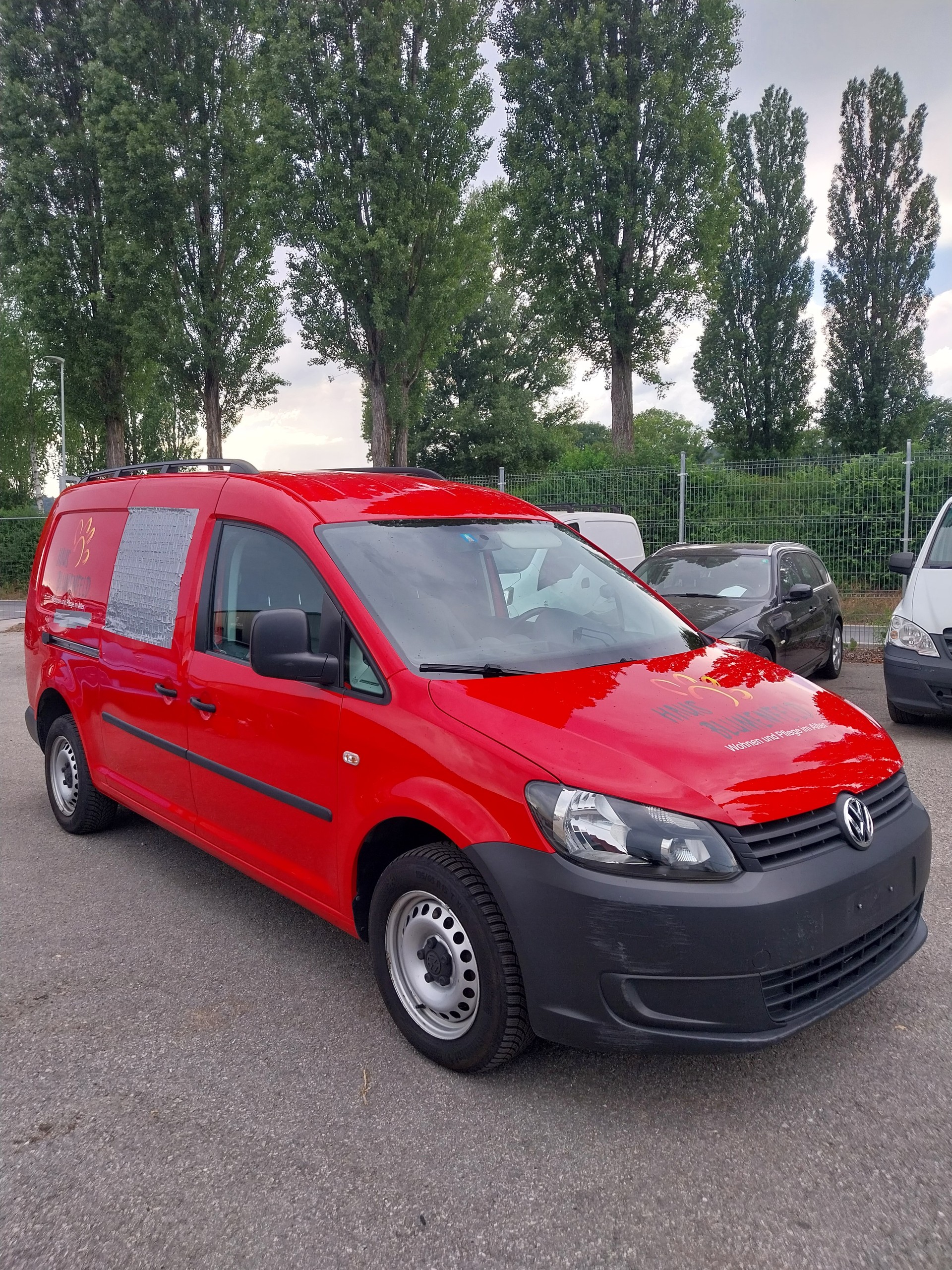 VW Caddy Maxi 1.6 TDI-image-1