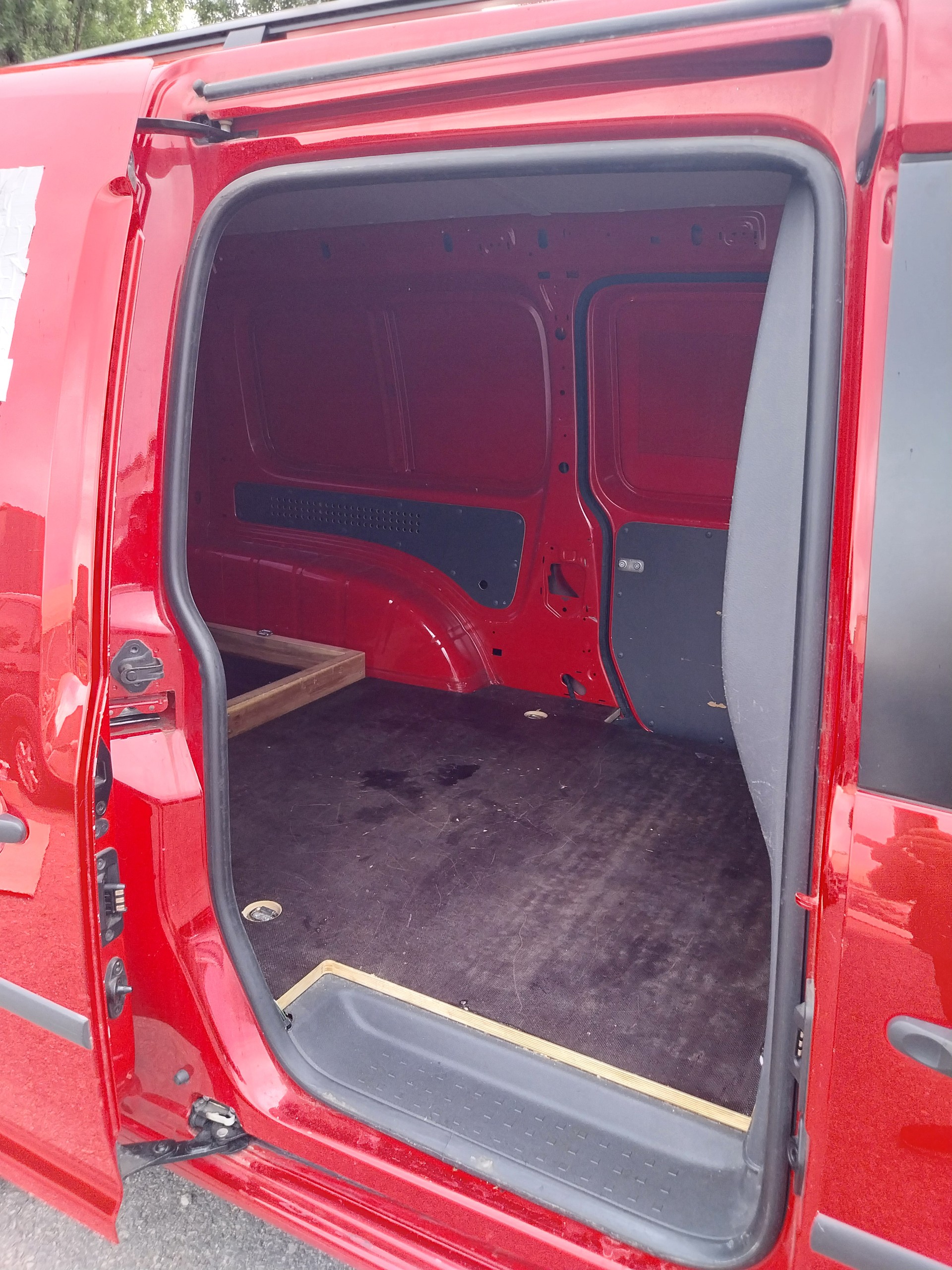 VW Caddy Maxi 1.6 TDI-image-6