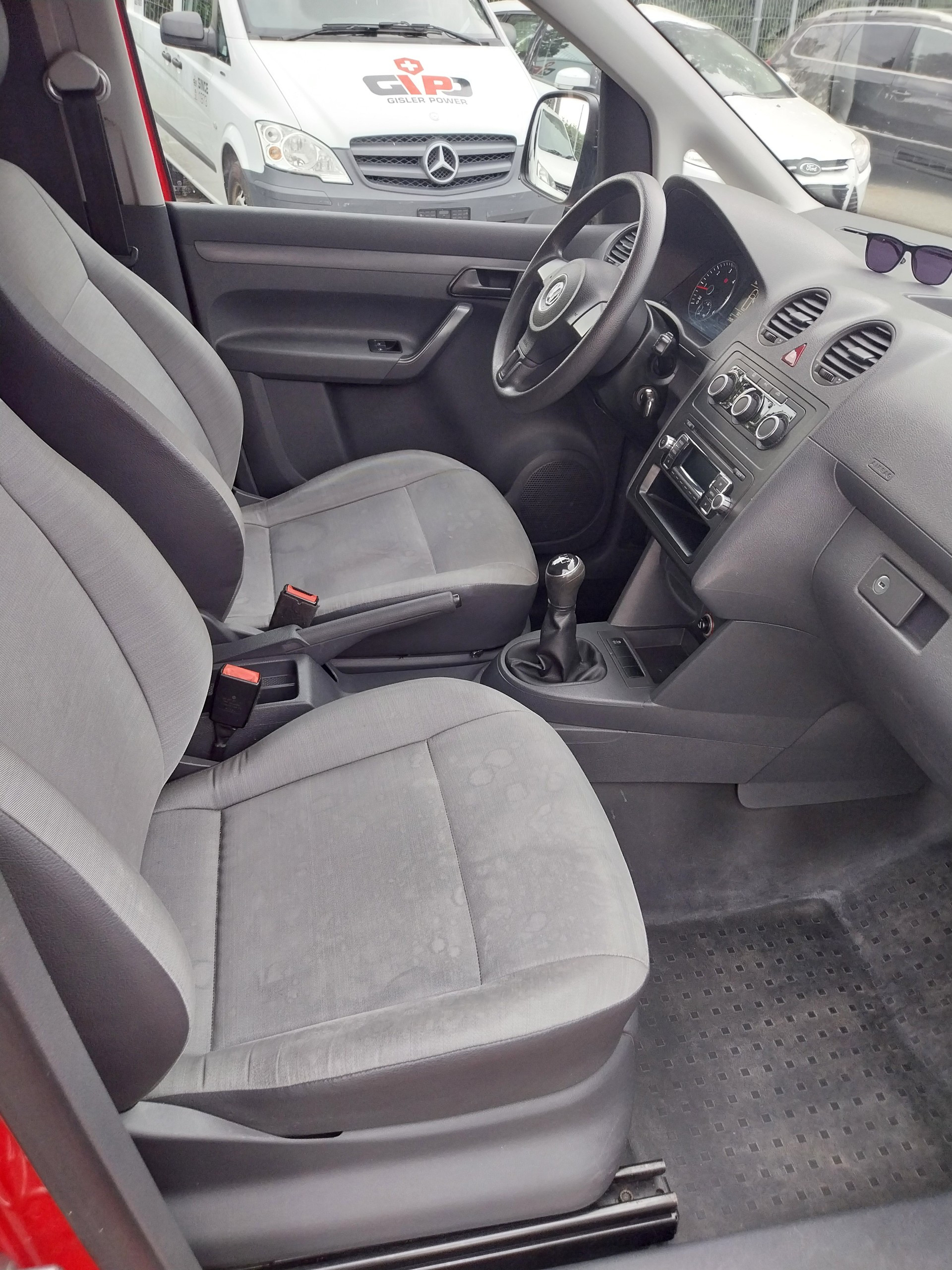 VW Caddy Maxi 1.6 TDI-image-9