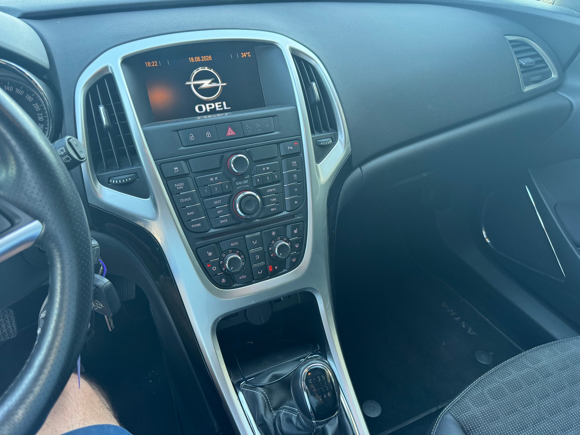 OPEL Astra GTC 1.6i 16V Active Edition-image-9
