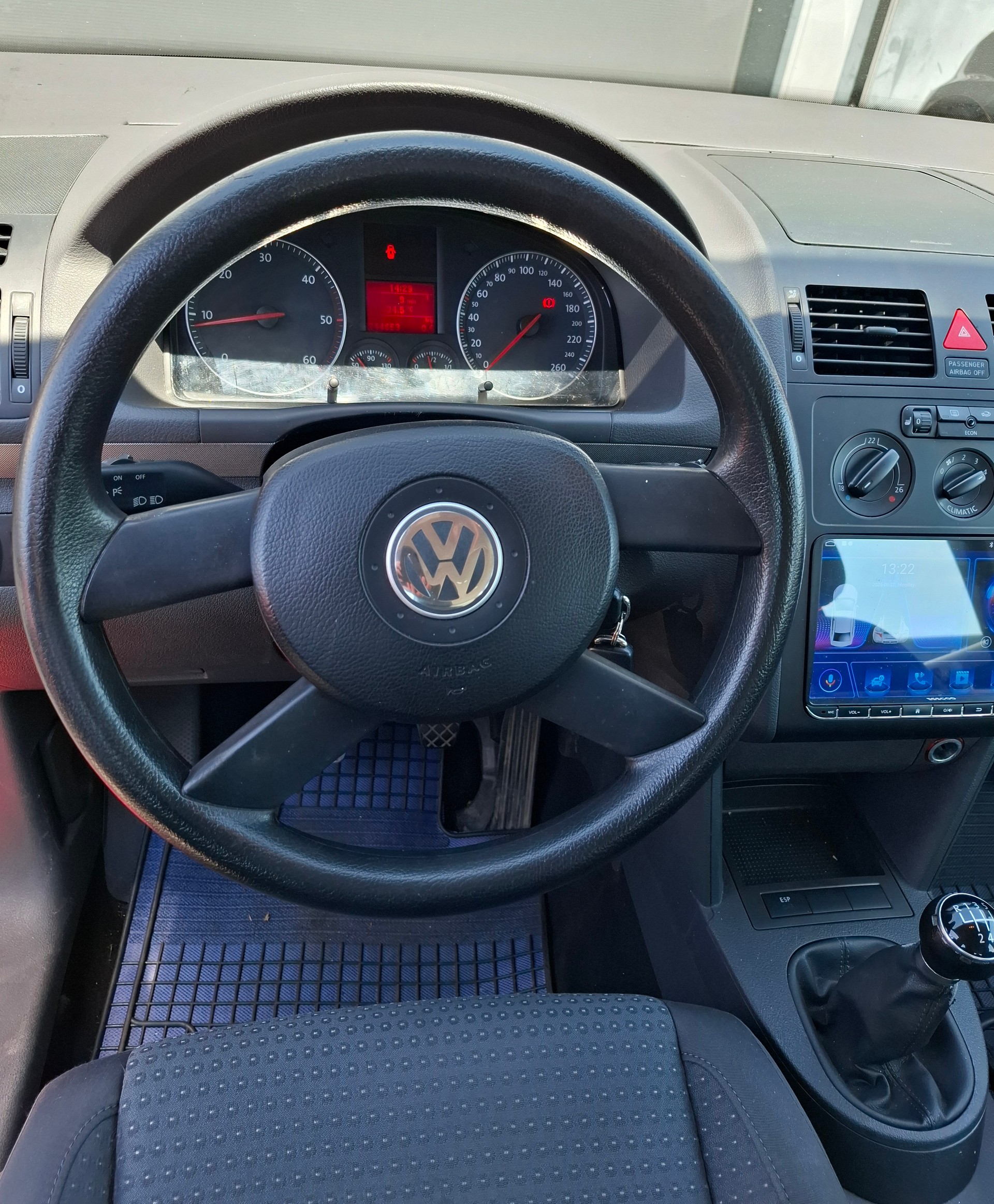 VW Touran 1.9 TDI Trendline-image-10