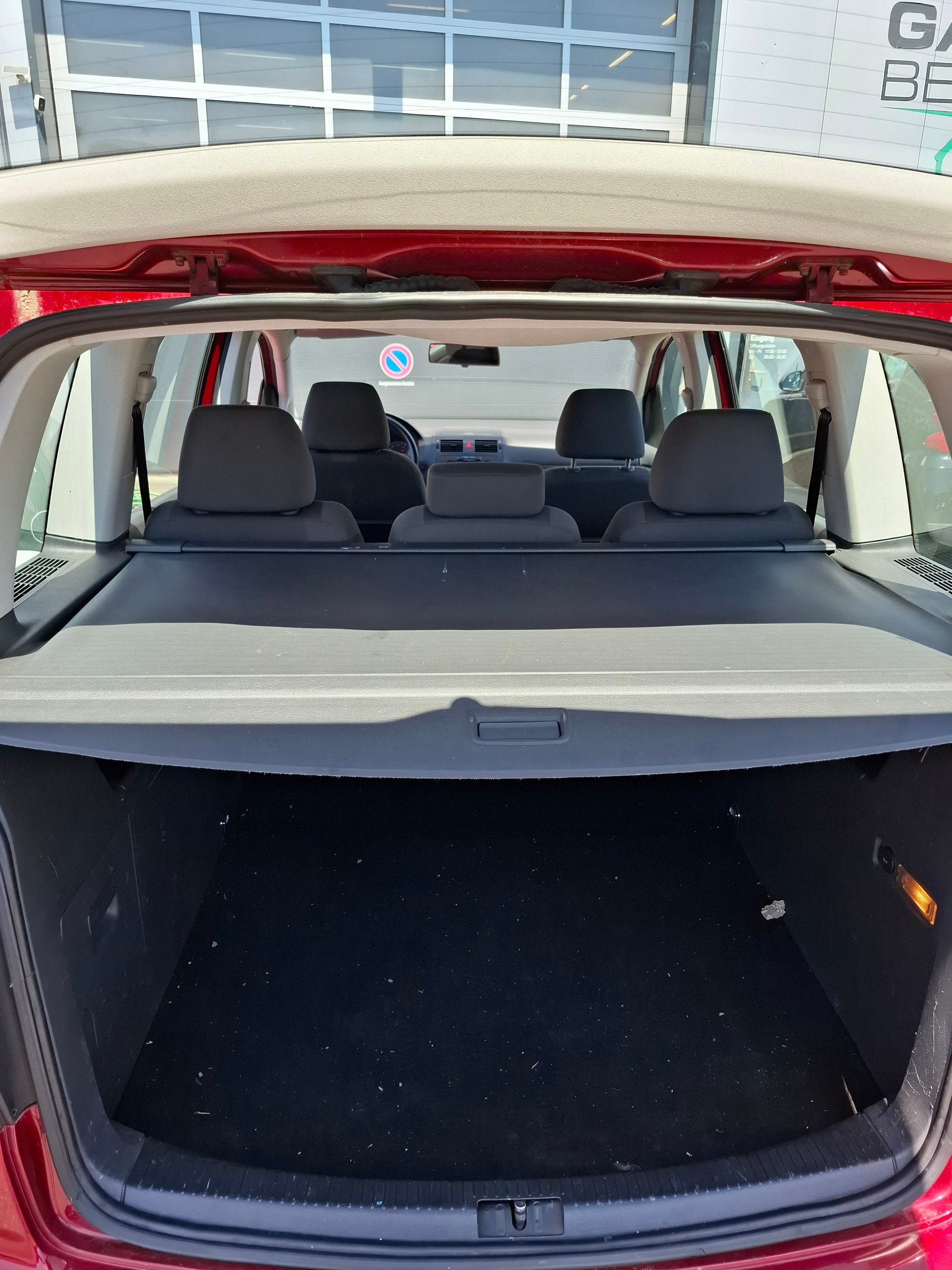 VW Touran 1.9 TDI Trendline-image-15
