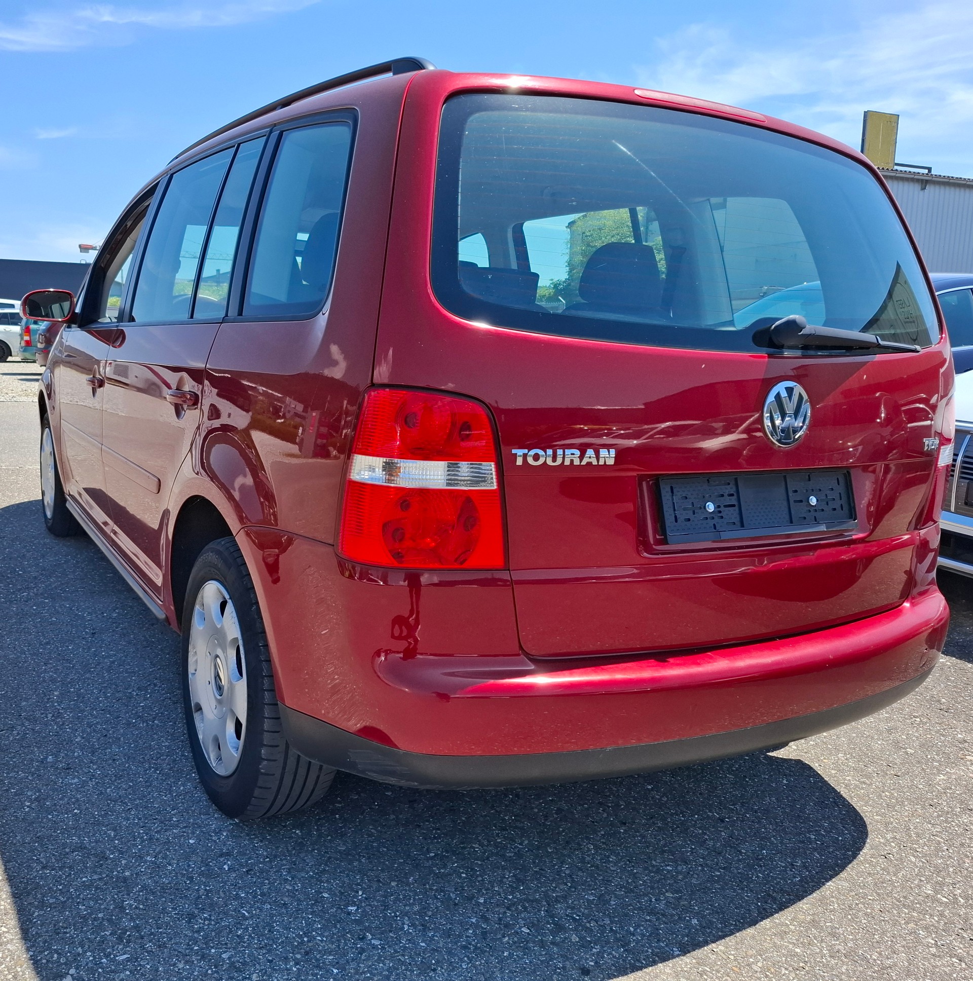 VW Touran 1.9 TDI Trendline-image-2