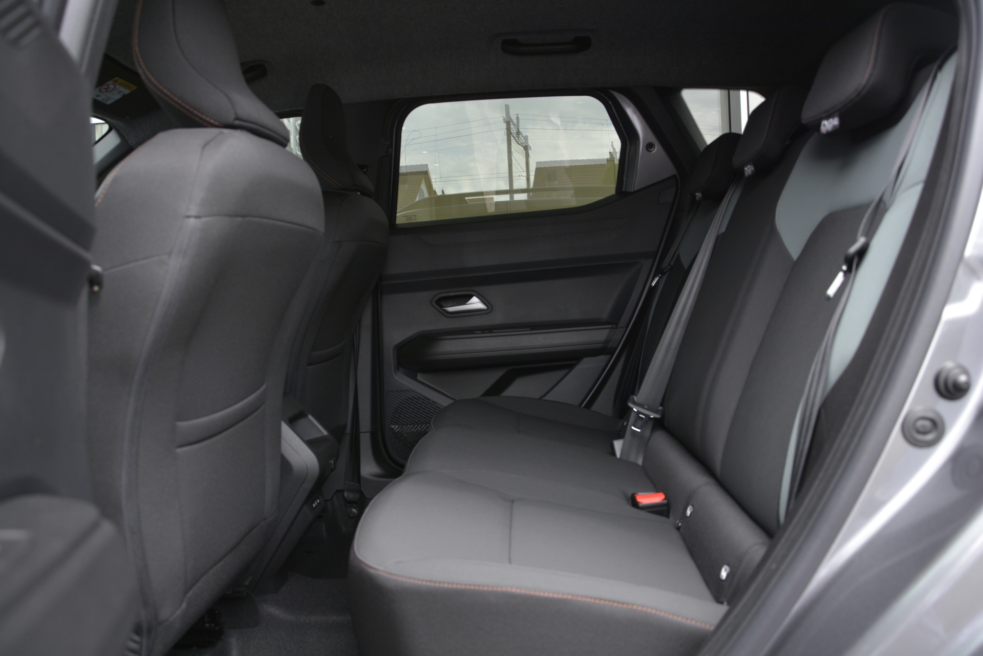 DACIA BIGSTER journey hybrid 150 4x4 Automat-image-7