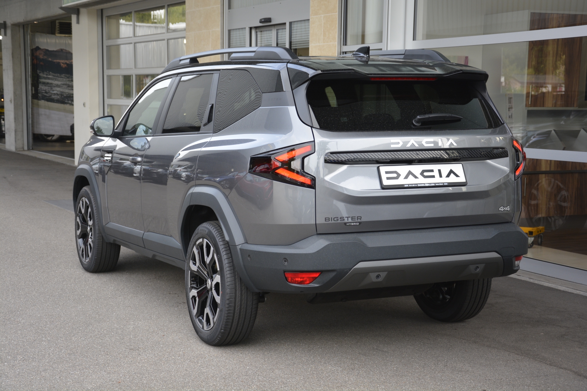 DACIA BIGSTER journey hybrid 150 4x4 Automat-image-3