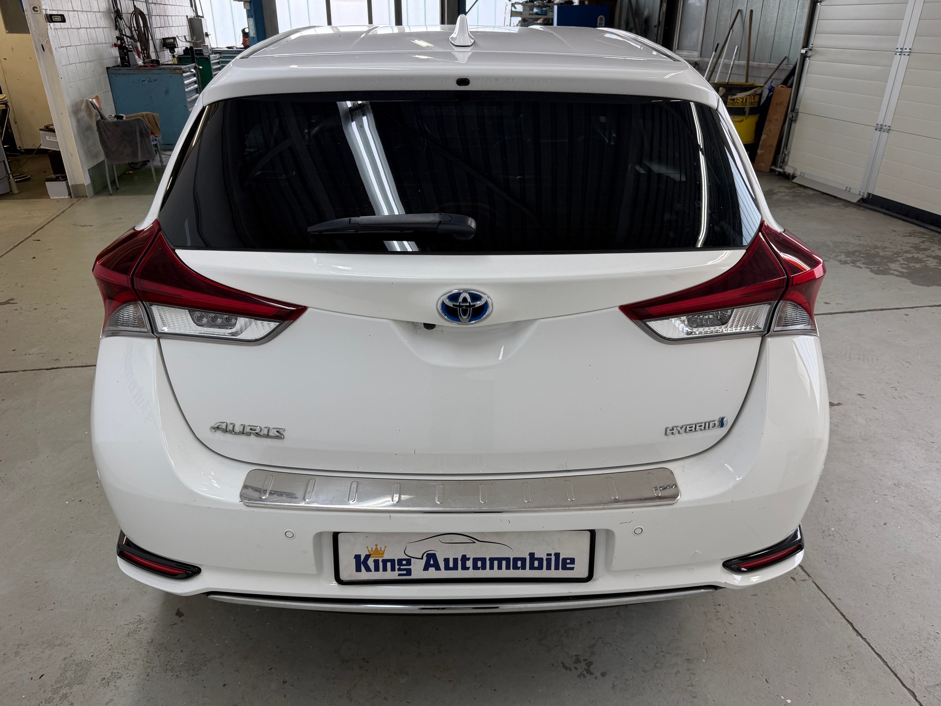 TOYOTA Auris 1.8 HSD Trend e-CVT | CH-Auto | 1-Hand | Frisch MFK | Ab Service-image-5