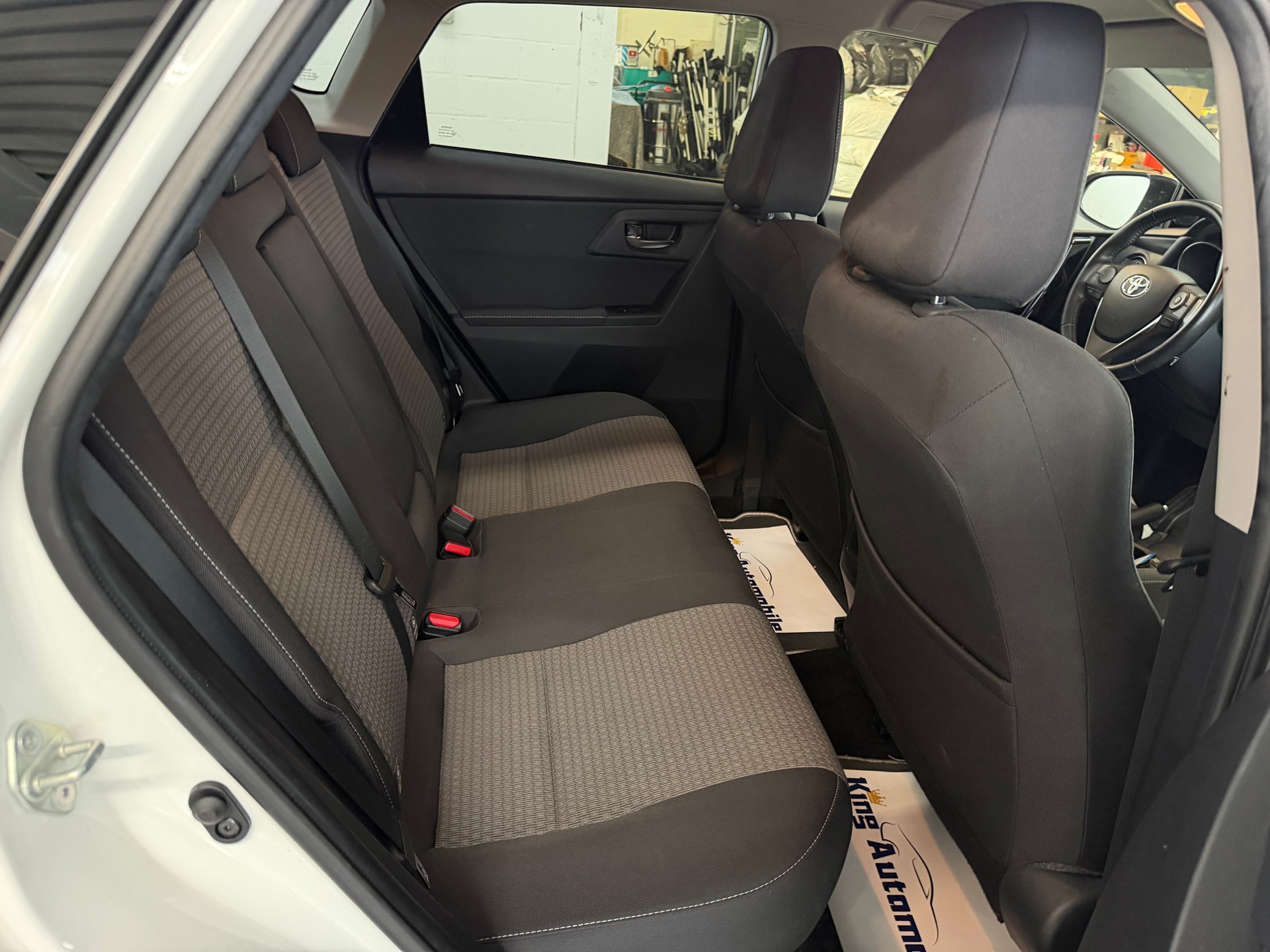 TOYOTA Auris 1.8 HSD Trend e-CVT | CH-Auto | 1-Hand | Frisch MFK | Ab Service-image-10