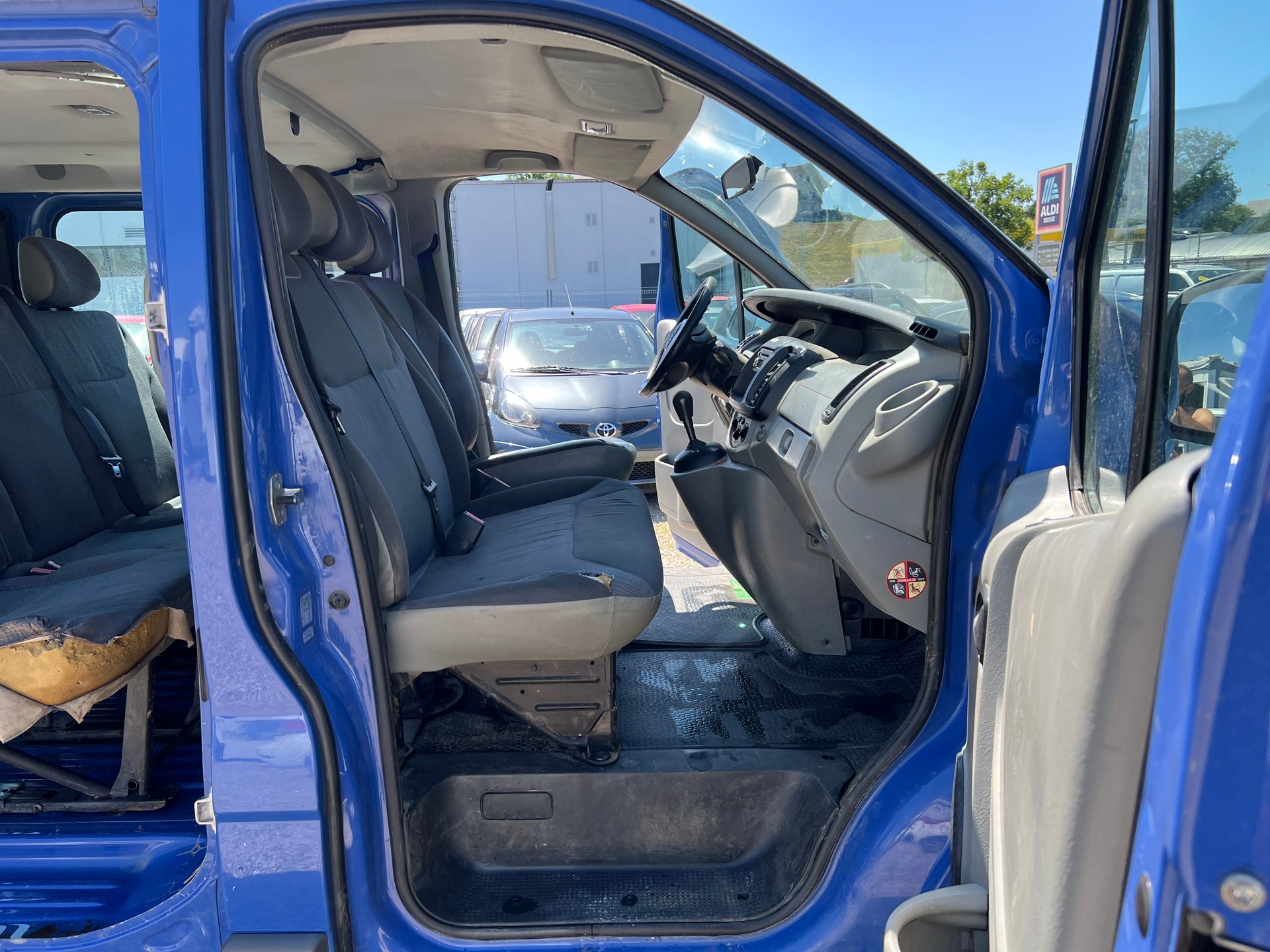 OPEL Vivaro Life 2.5CDTI 2.7t L1H1-image-8