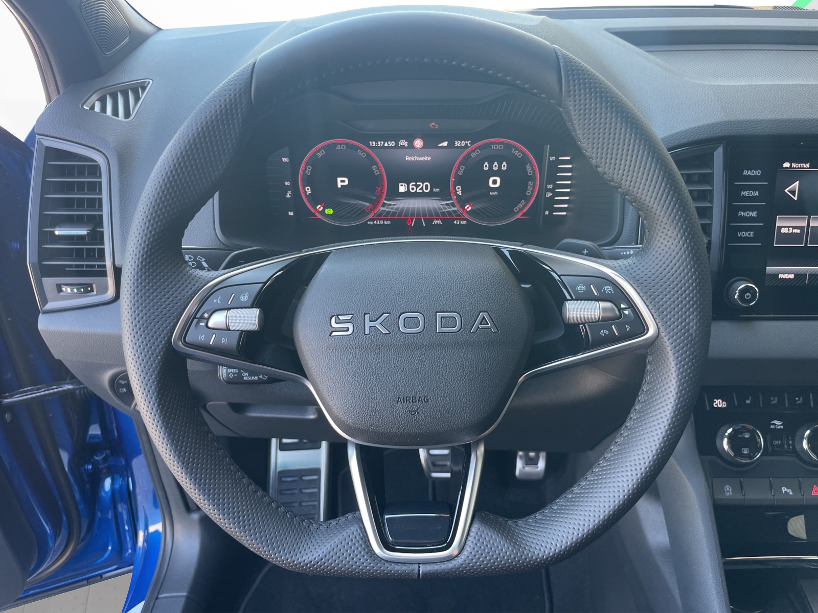 SKODA Karoq 2.0 TSI SportLine 4x4 DSG-image-7