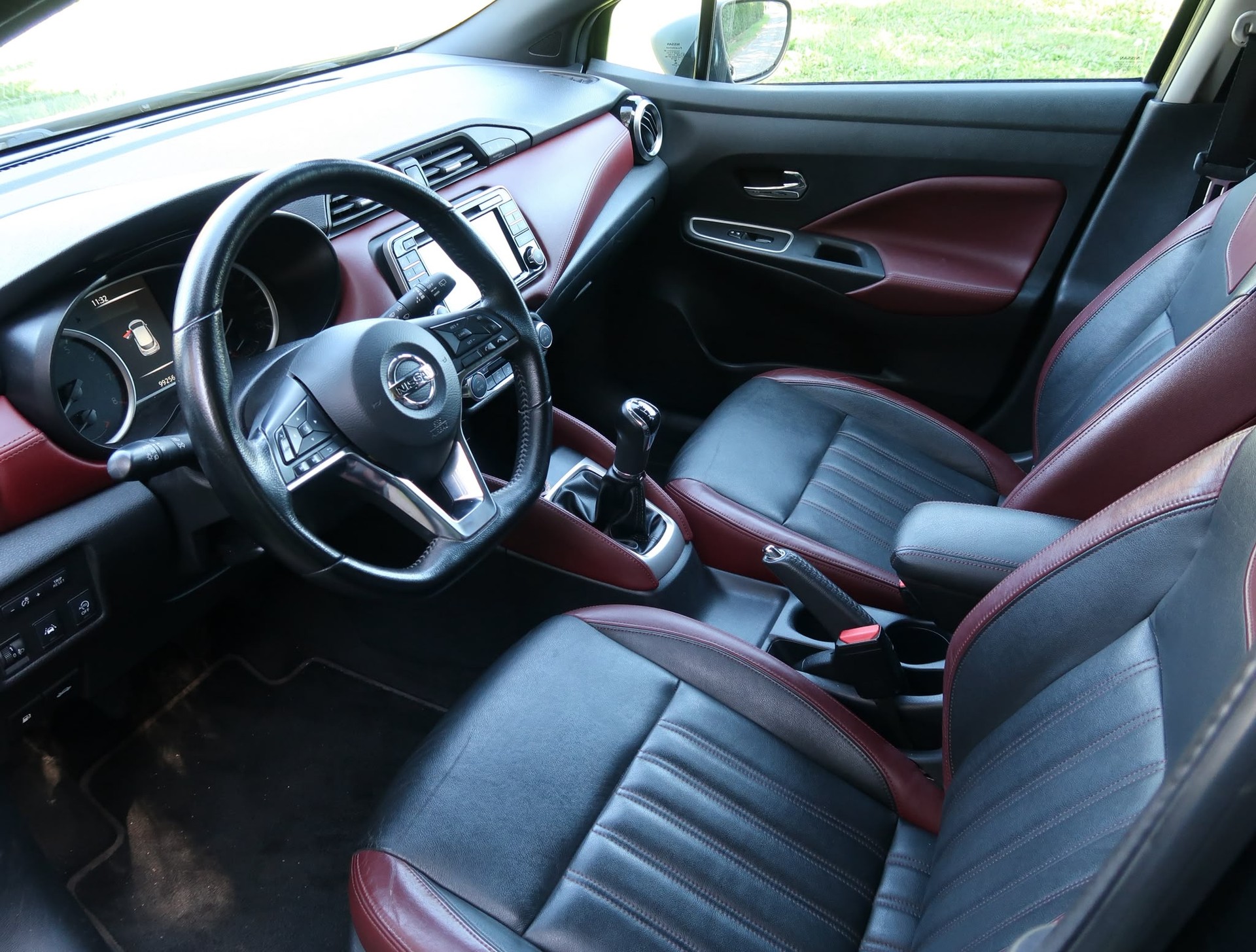 NISSAN Micra 0.9 IG-T n-connecta-image-11