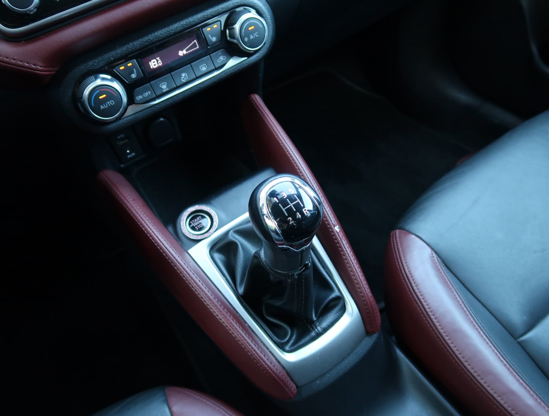 NISSAN Micra 0.9 IG-T n-connecta-image-20
