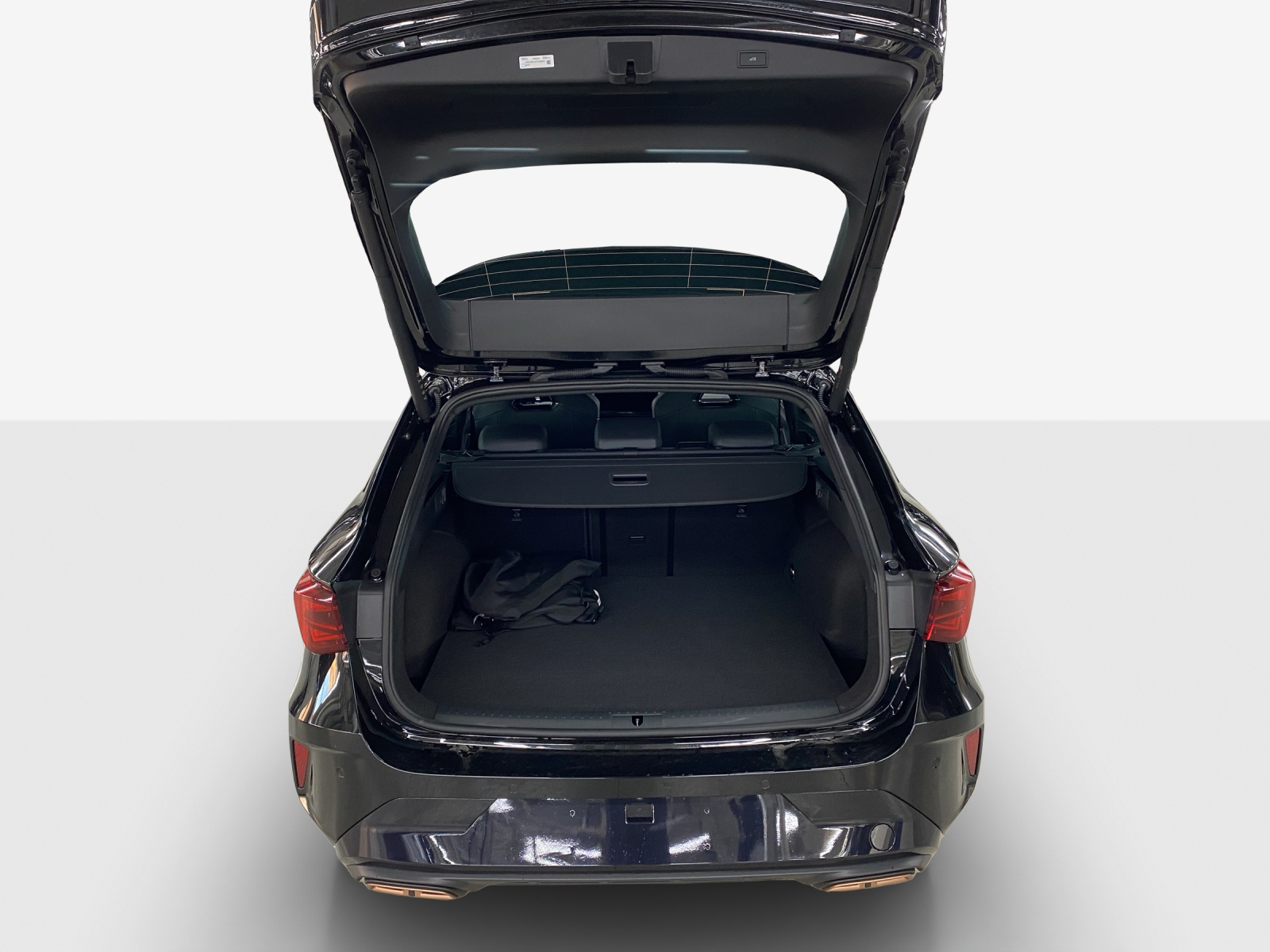 CUPRA LEON ST 1.5 e-HYBRID pHEV VZ DSG-image-12