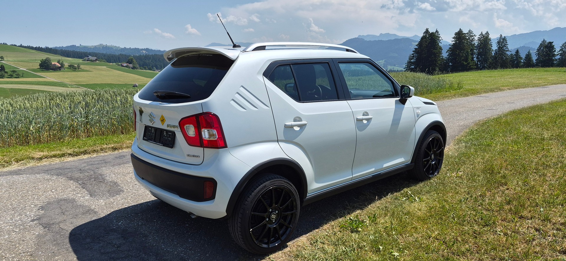 SUZUKI 1.2 Compact Top 4x4-image-2