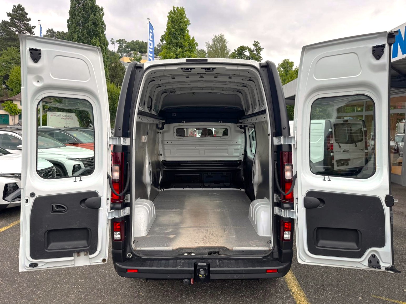 RENAULT Trafic 2.0 dCi 150 ADVANCE L2H2-image-15