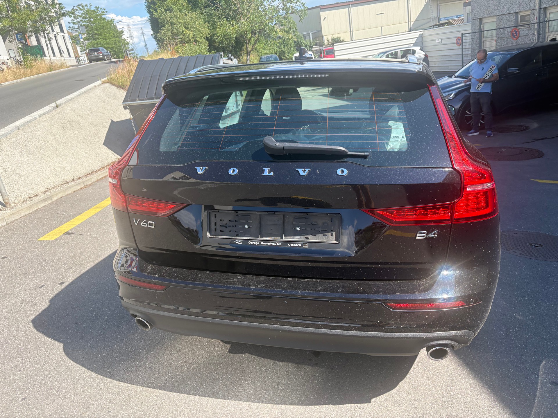 VOLVO V60 B4 Diesel Mild Hybrid Momentum Geartronic-image-15