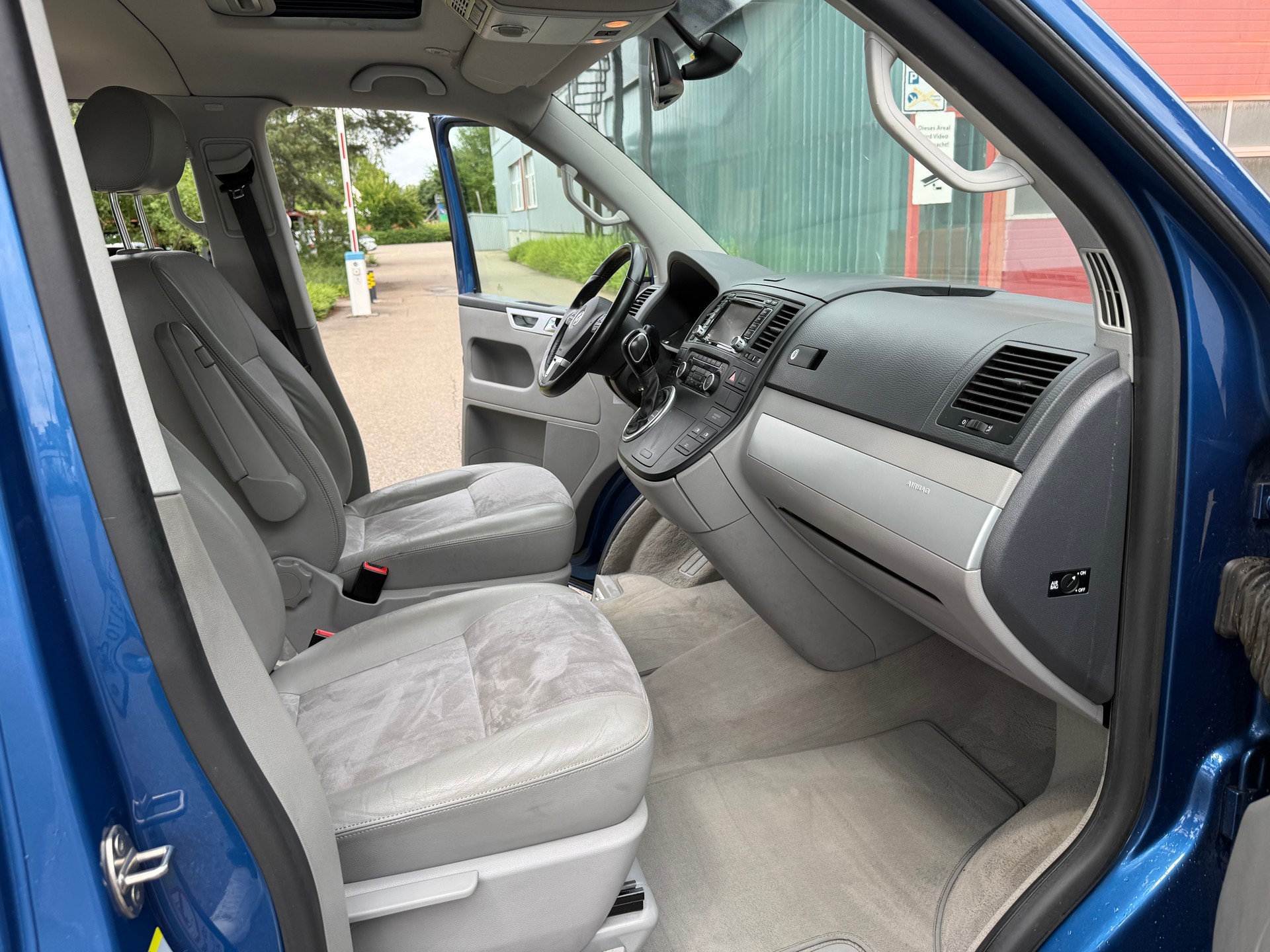 VW T5 Multivan 2.0 Bi-TDI CR Comfortline DSG-image-11