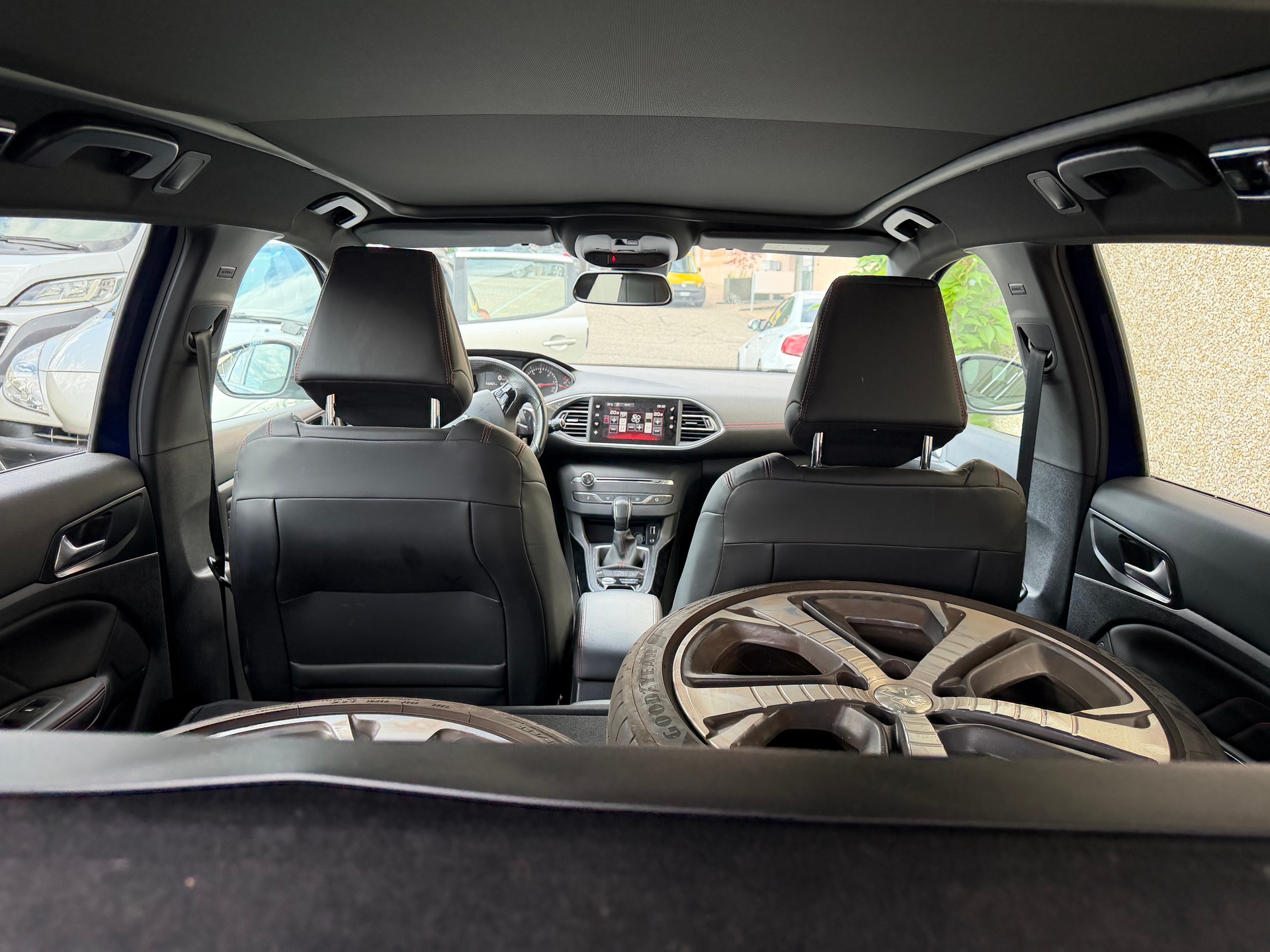 PEUGEOT 308 SW 2.0 BlueHDI GT Automatic-image-4