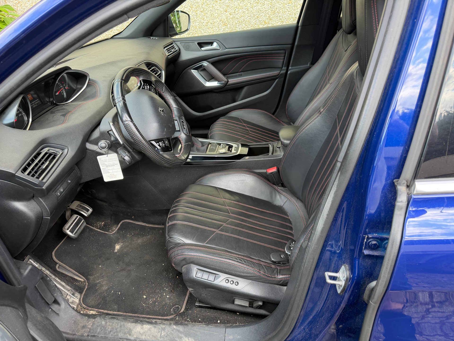 PEUGEOT 308 SW 2.0 BlueHDI GT Automatic-image-6