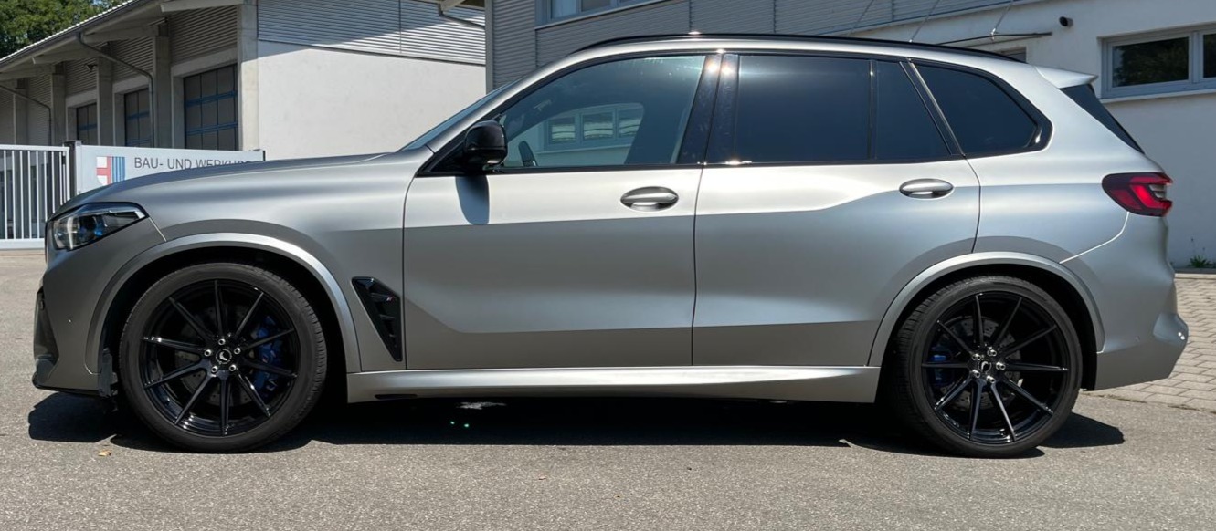 BMW M Competition First Edition-image-3