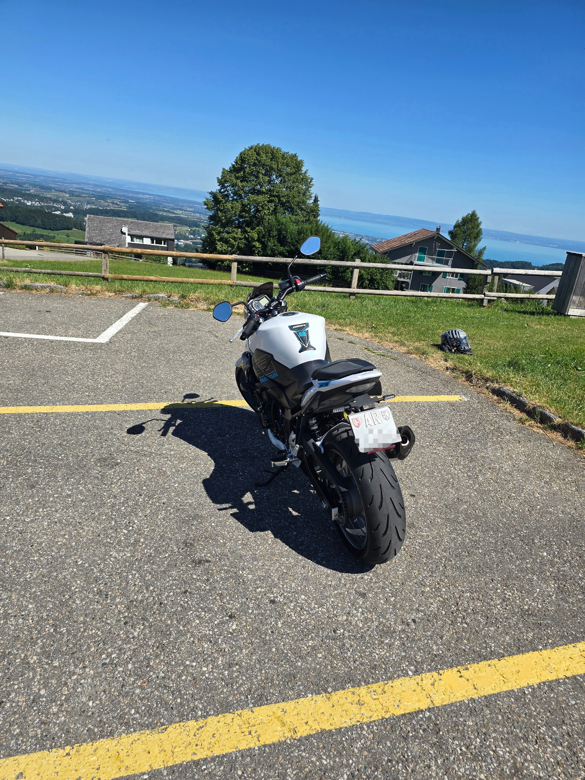 SUZUKI GSR 750 ABS Freegun-image-4
