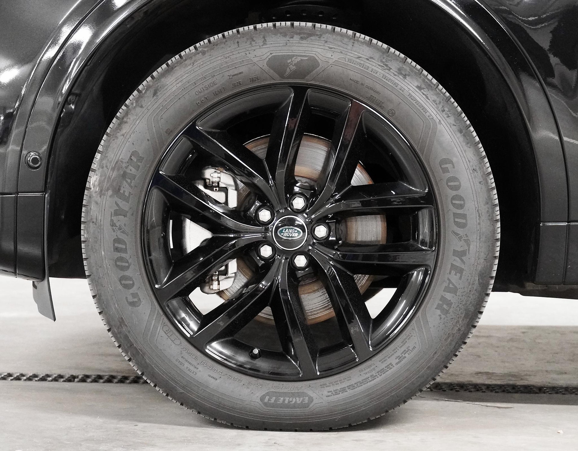 LAND ROVER Discovery Sport 1.5 T 270e Dynamic SE-image-14