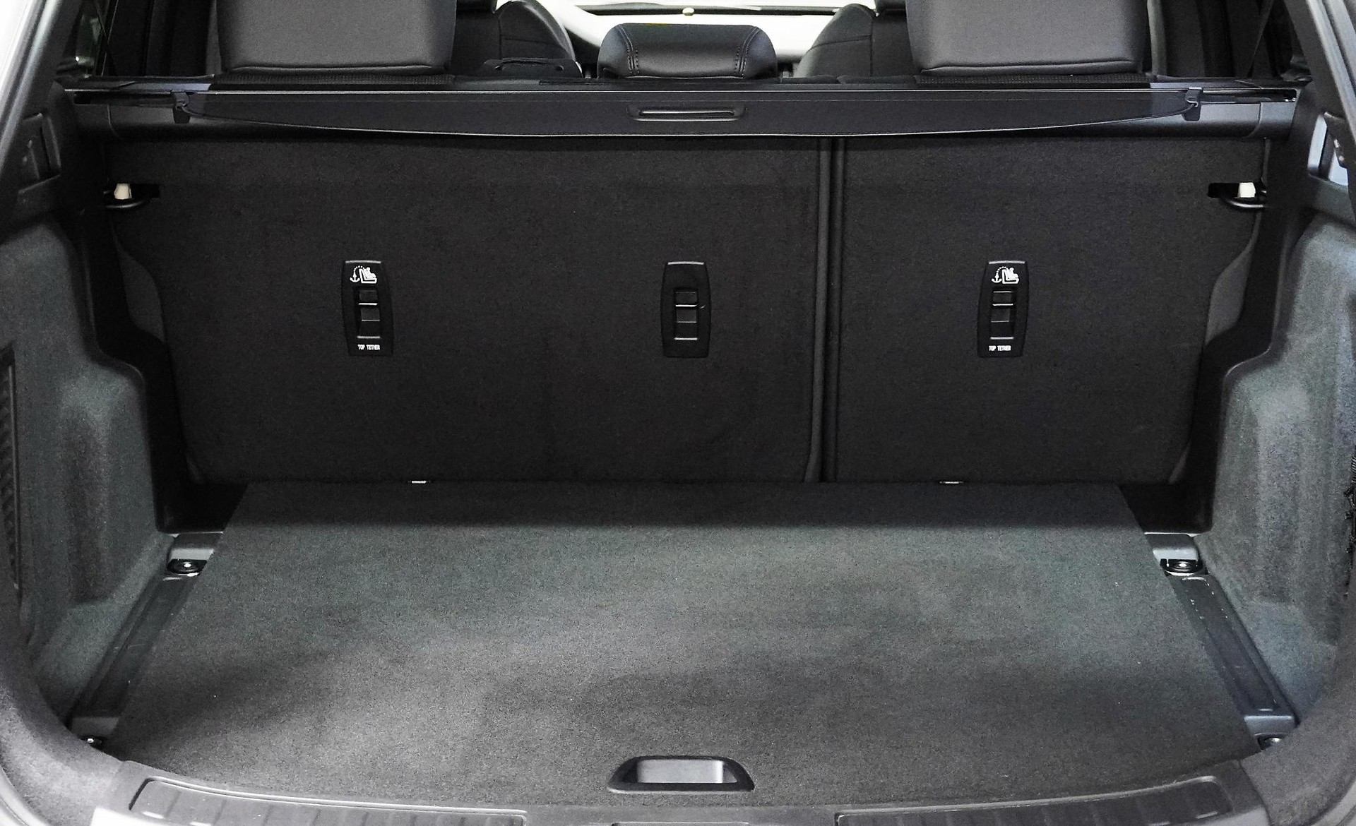 LAND ROVER Discovery Sport 1.5 T 270e Dynamic SE-image-15
