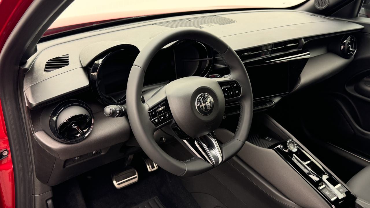 ALFA ROMEO Junior 1.2 48V Hybrid Speciale-image-6