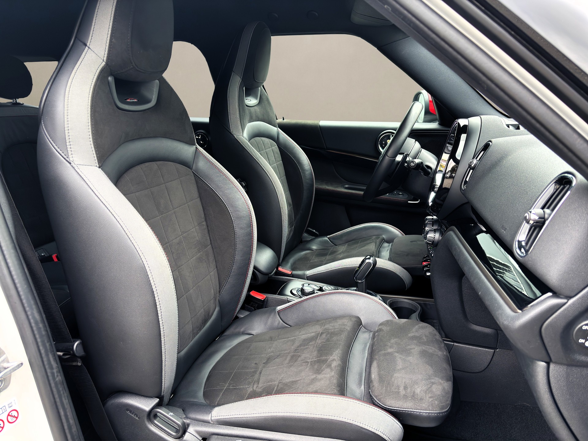 MINI Countryman John Cooper Works ALL4 Steptronic✅CH-Fahrzeug & 8-fach bereift auf ALU✅-image-9