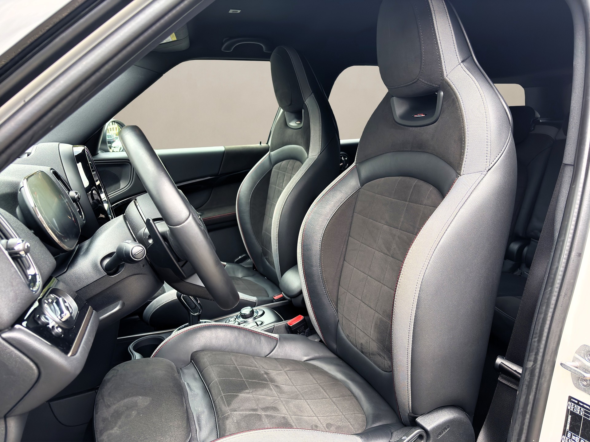 MINI Countryman John Cooper Works ALL4 Steptronic✅CH-Fahrzeug & 8-fach bereift auf ALU✅-image-8