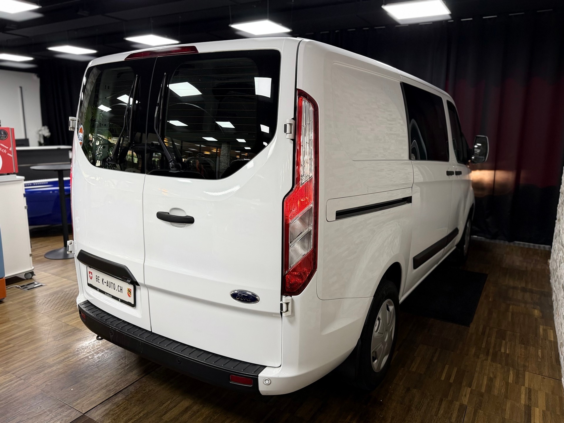 FORD Transit Custom Van 320 L1H1 Trend - BOTT Paket-image-4