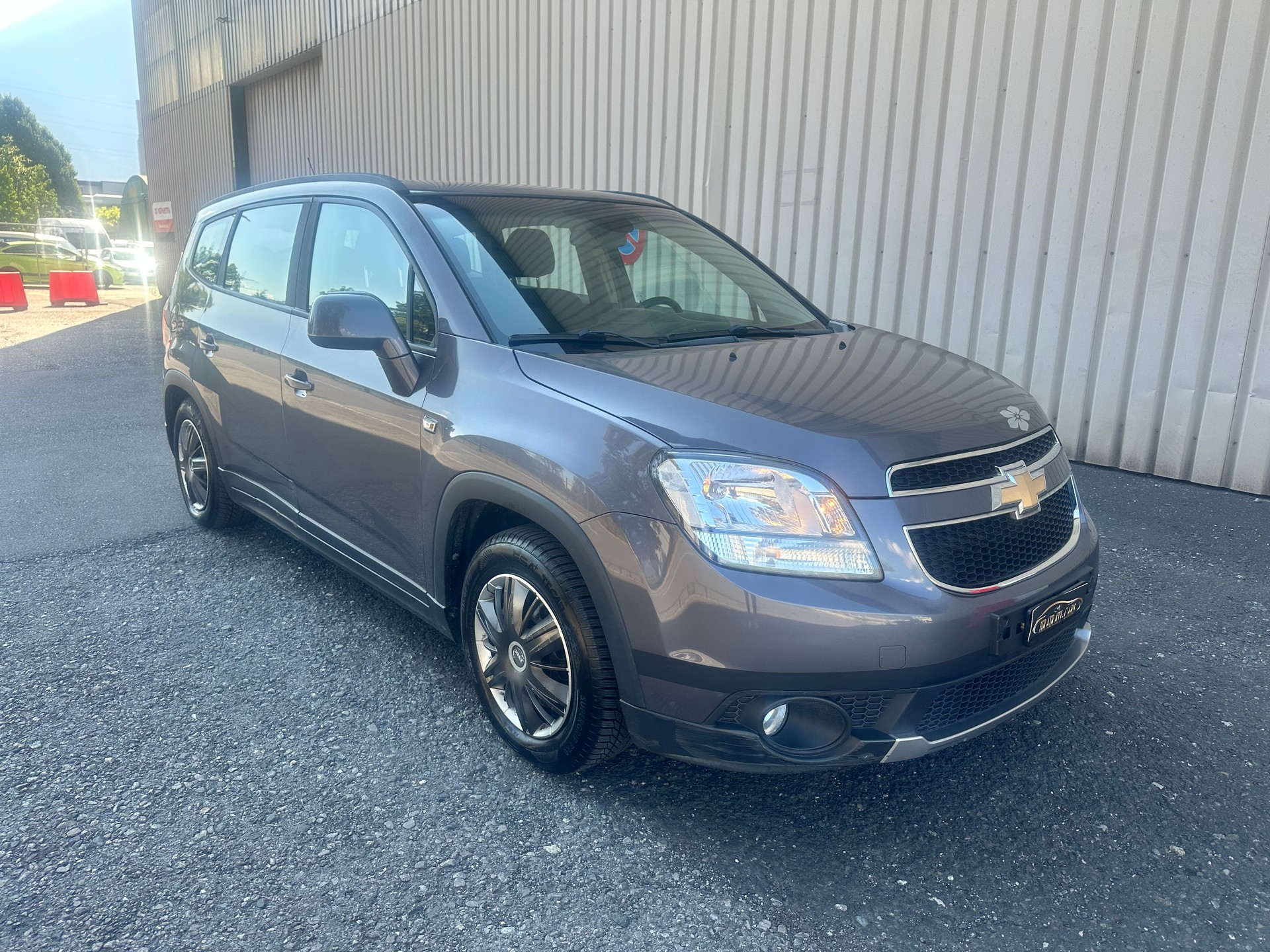 CHEVROLET Orlando 2.0 VCDi LT-image-1