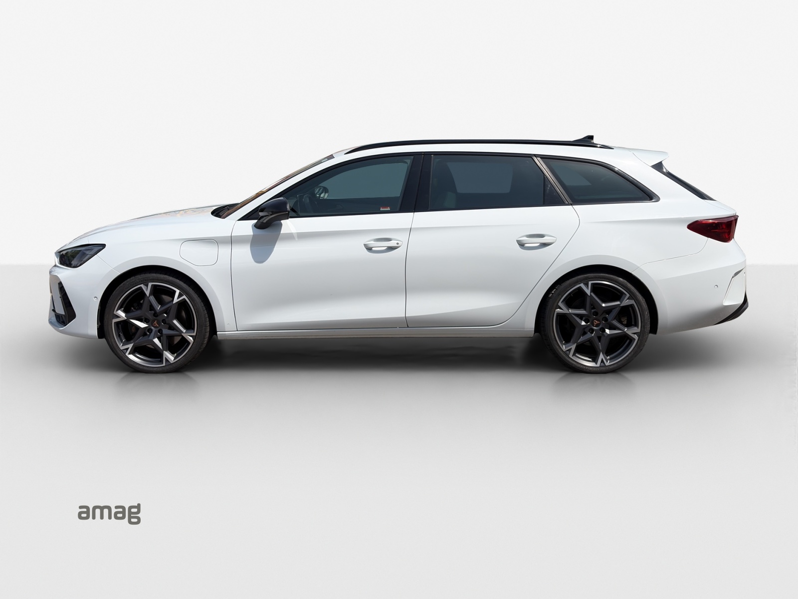 CUPRA LEON ST 1.5 e-HYBRID pHEV Black SymphonyDSG-image-1