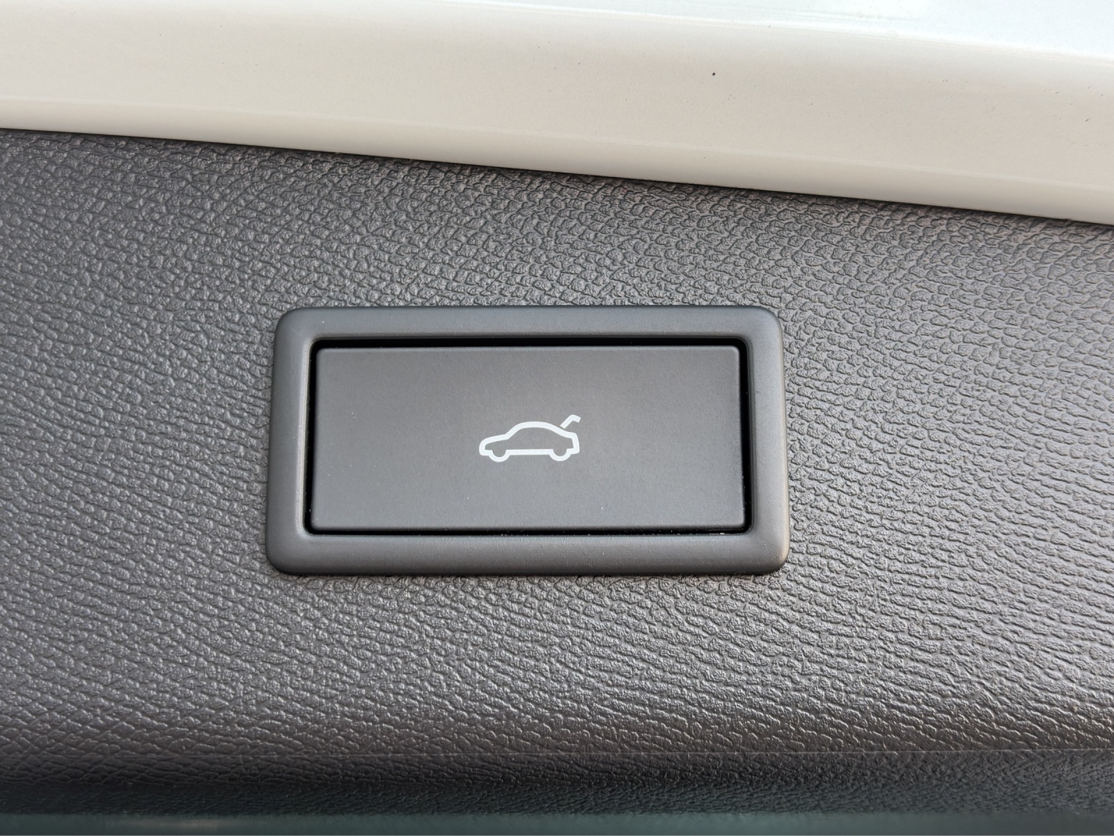 CUPRA LEON ST 1.5 e-HYBRID pHEV Black SymphonyDSG-image-13