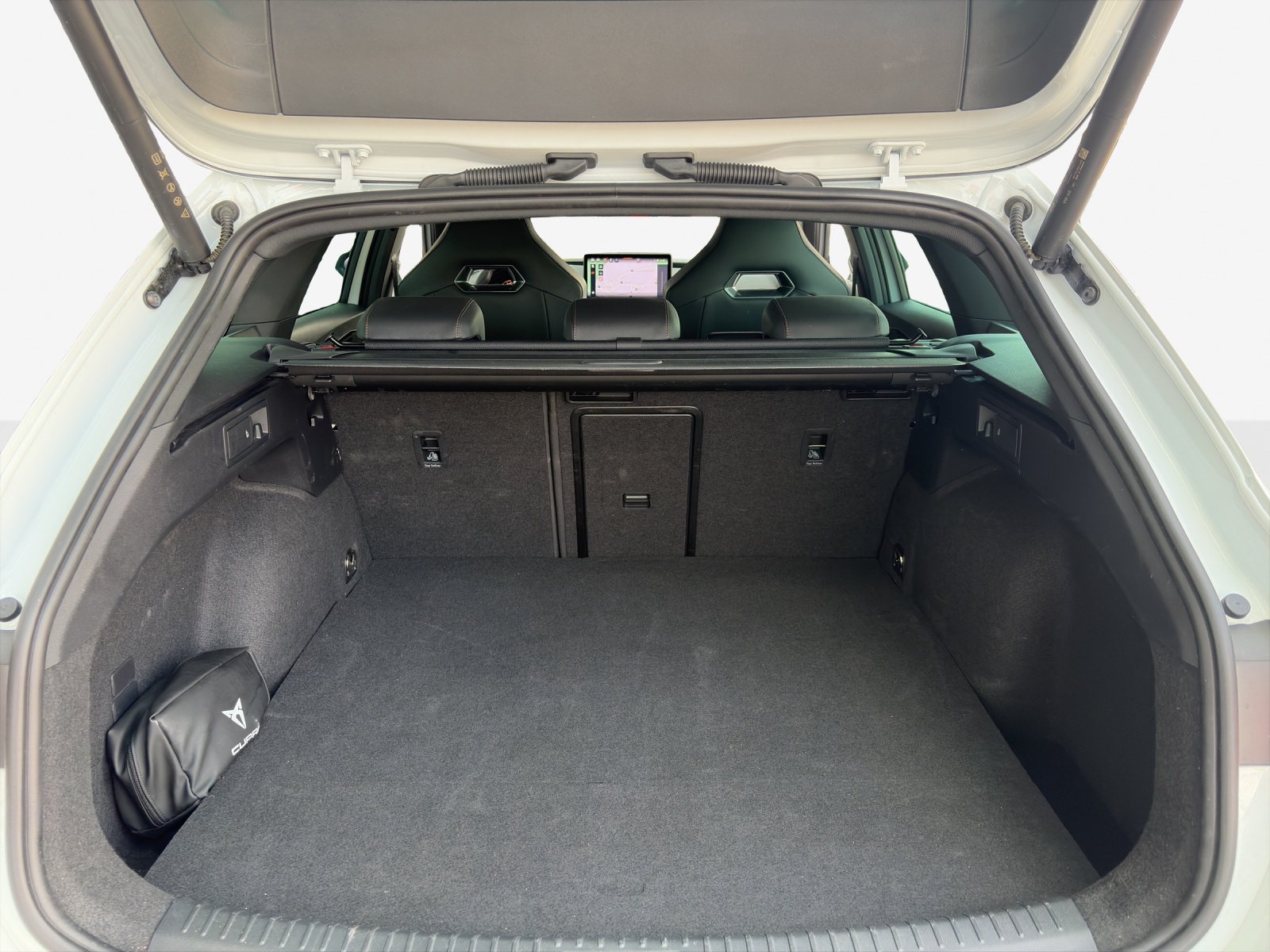 CUPRA LEON ST 1.5 e-HYBRID pHEV Black SymphonyDSG-image-12
